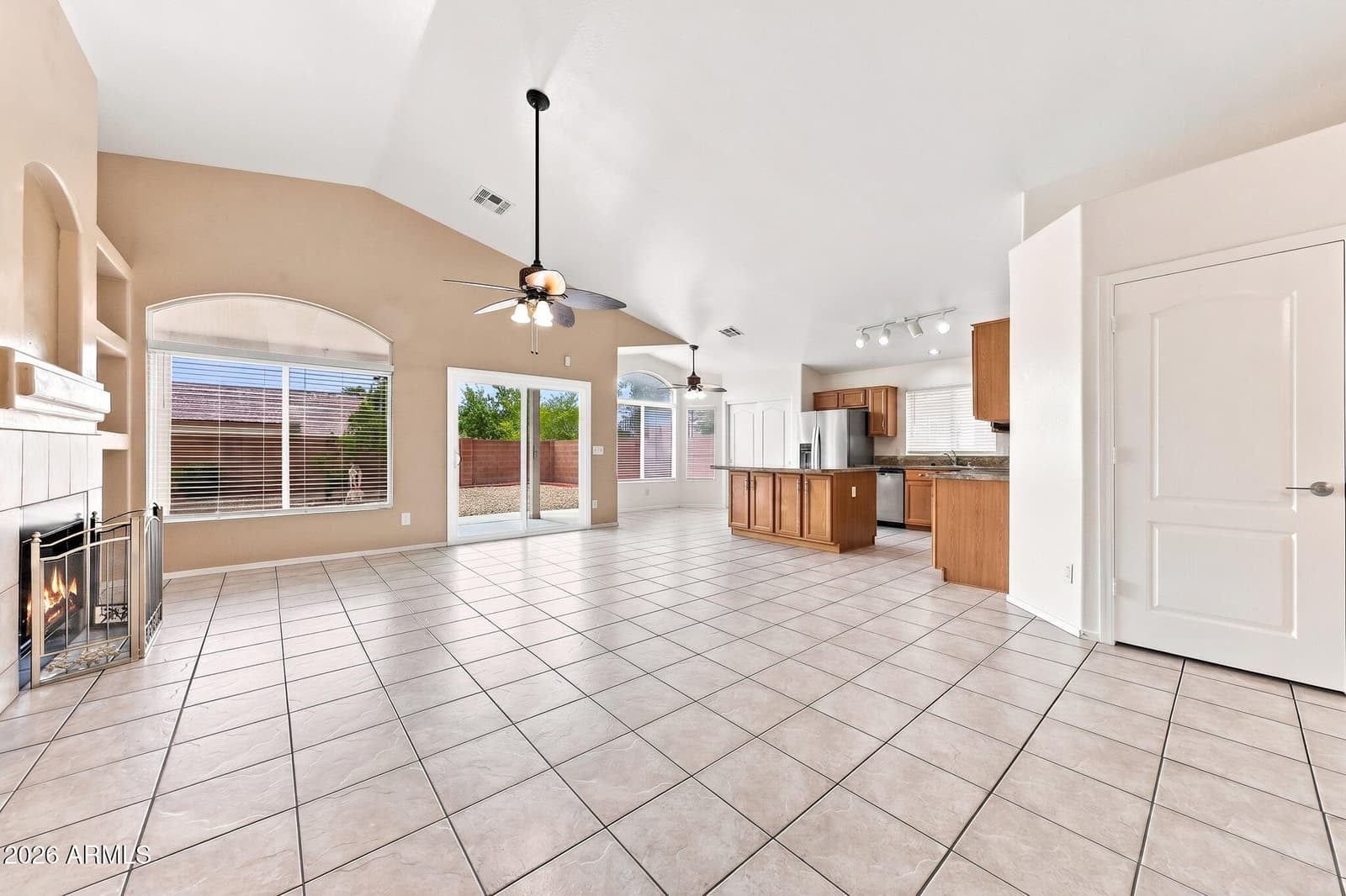 1109 E MONTOYA Lane, Phoenix, AZ 85024 — photo 13 of 48