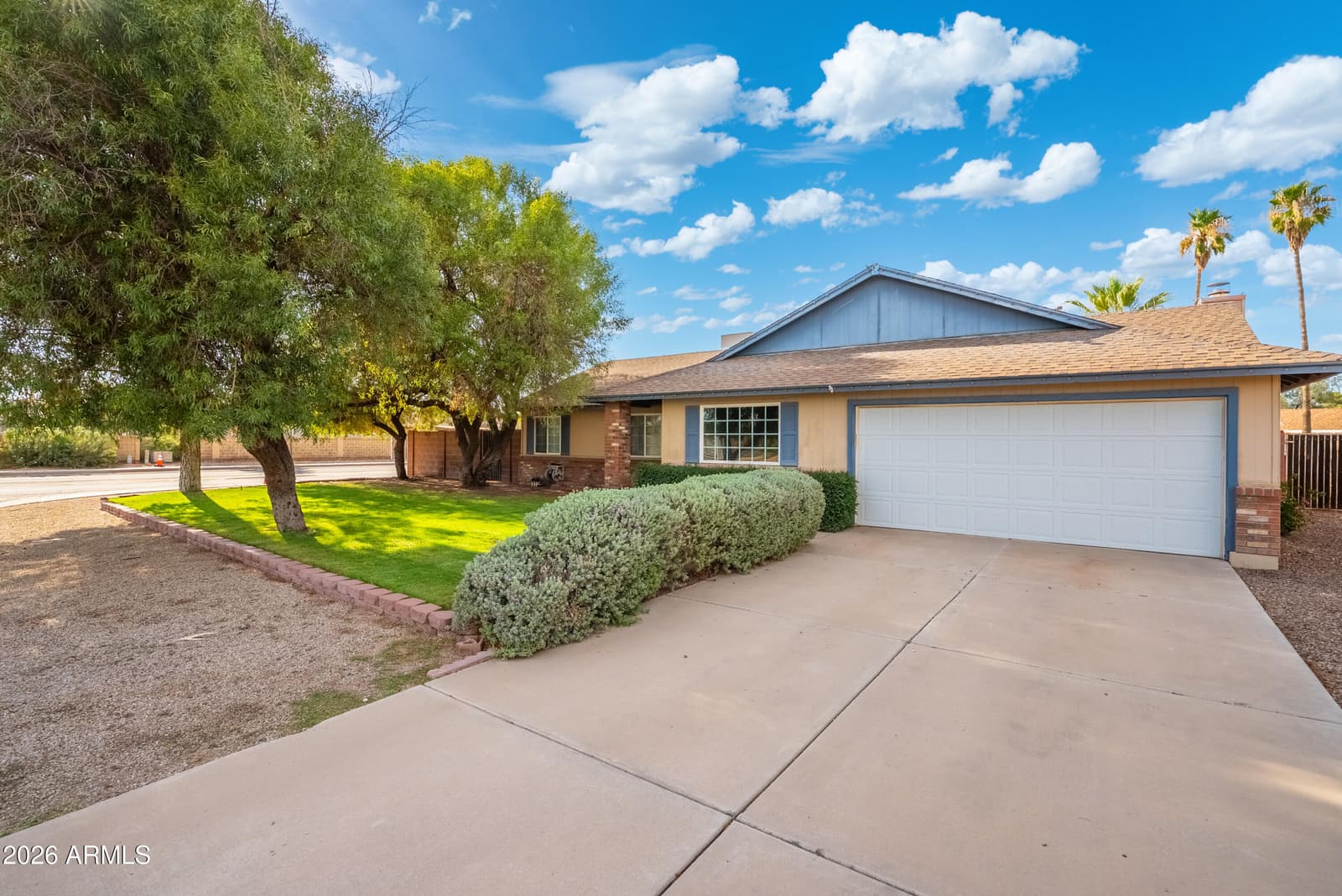 502 E GABRILLA Drive, Casa Grande, AZ 85122 — photo 9 of 48