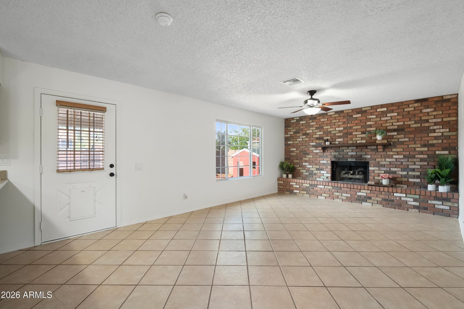 502 E GABRILLA Drive, Casa Grande, AZ 85122 — photo 16 of 48