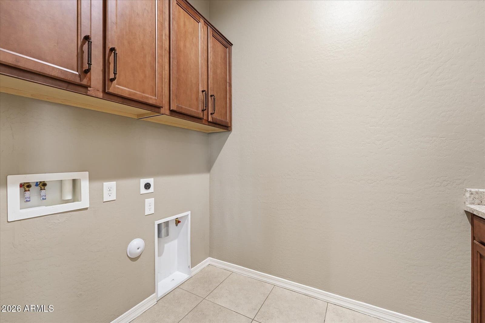 129 W WHITE OAK Avenue, Queen Creek, AZ 85140 — photo 32 of 61