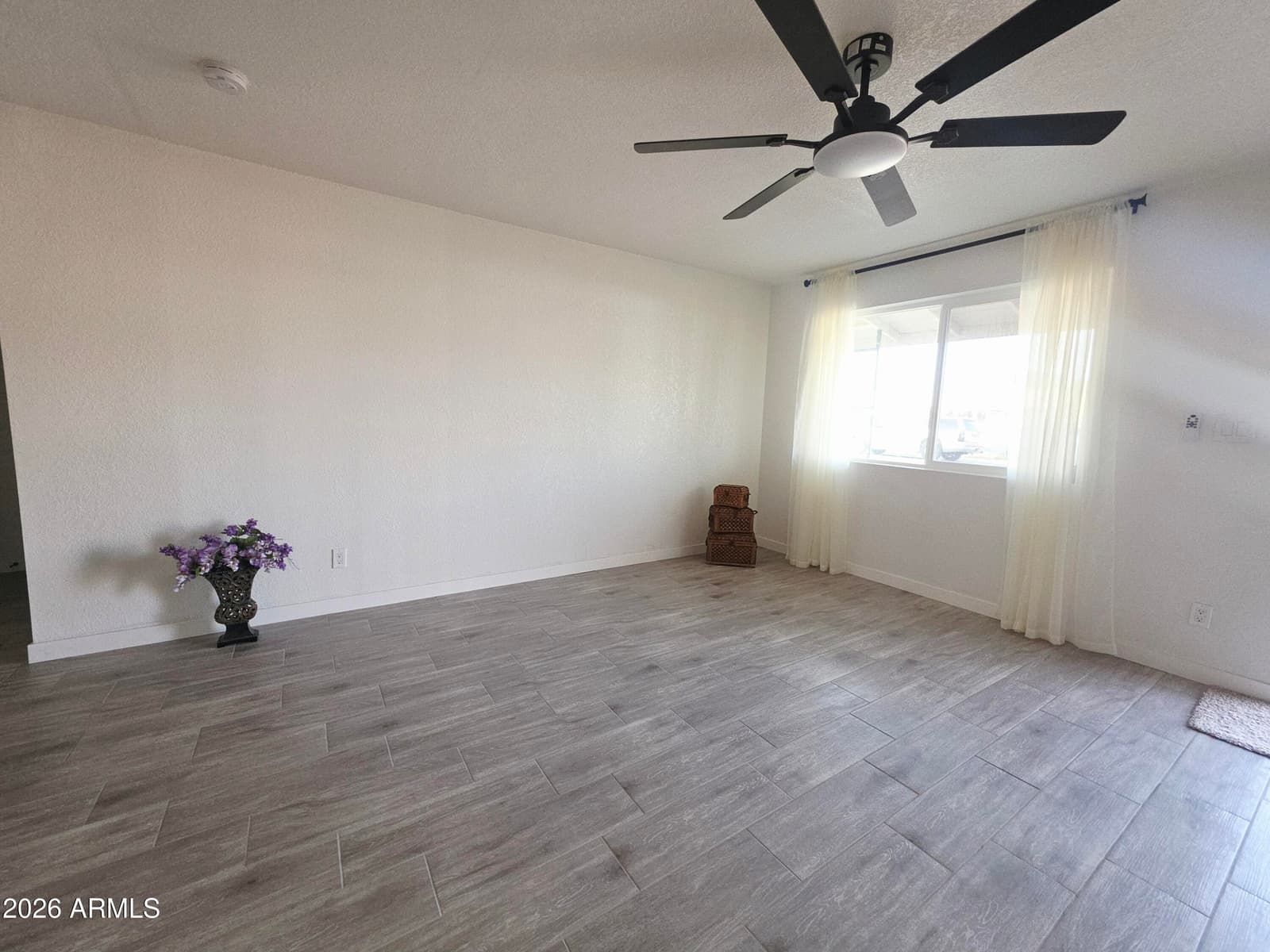 2516 N 47TH Drive, Phoenix, AZ 85035 — photo 8 of 18