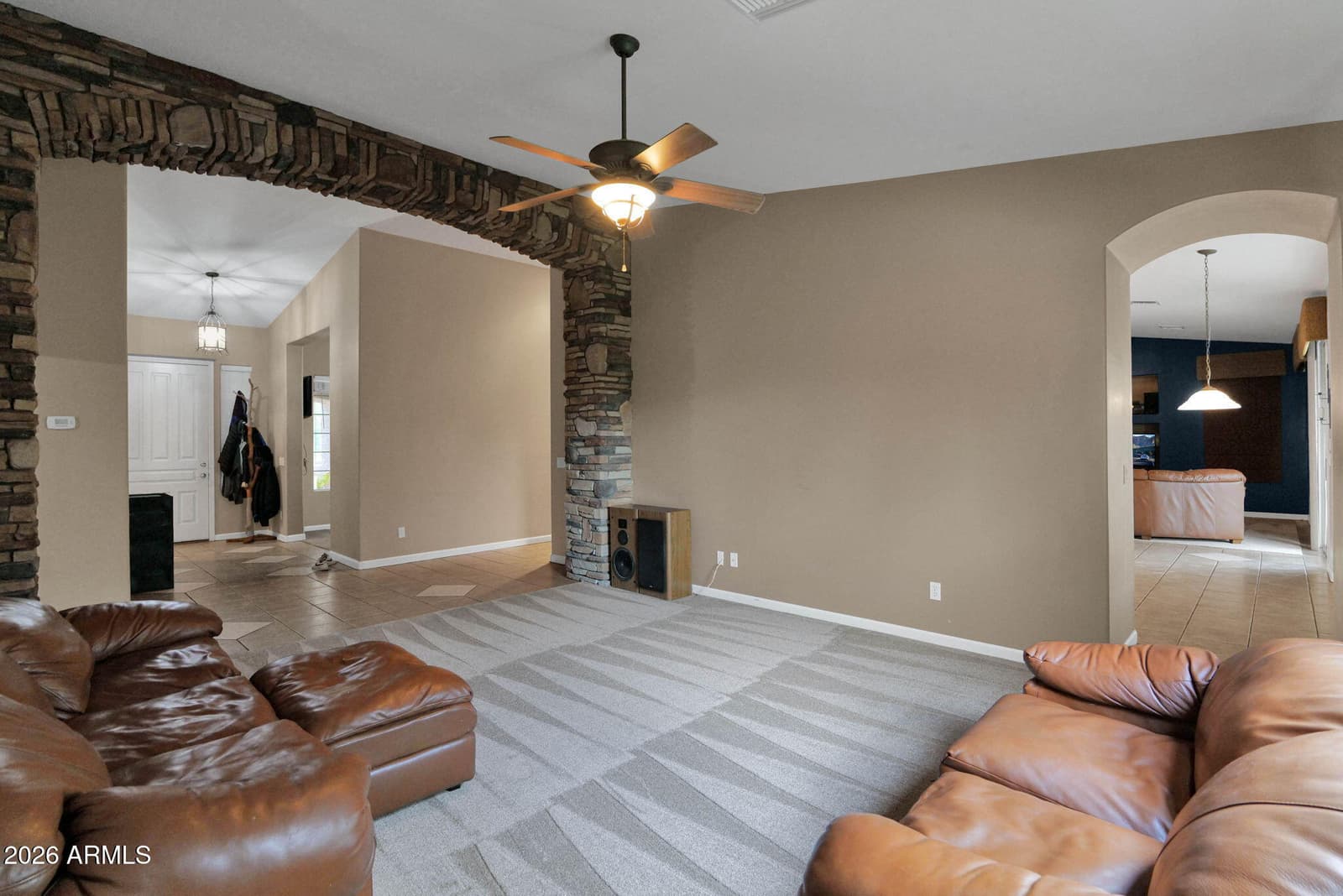 1122 E LONGHORN Place, Chandler, AZ 85286 — photo 5 of 38