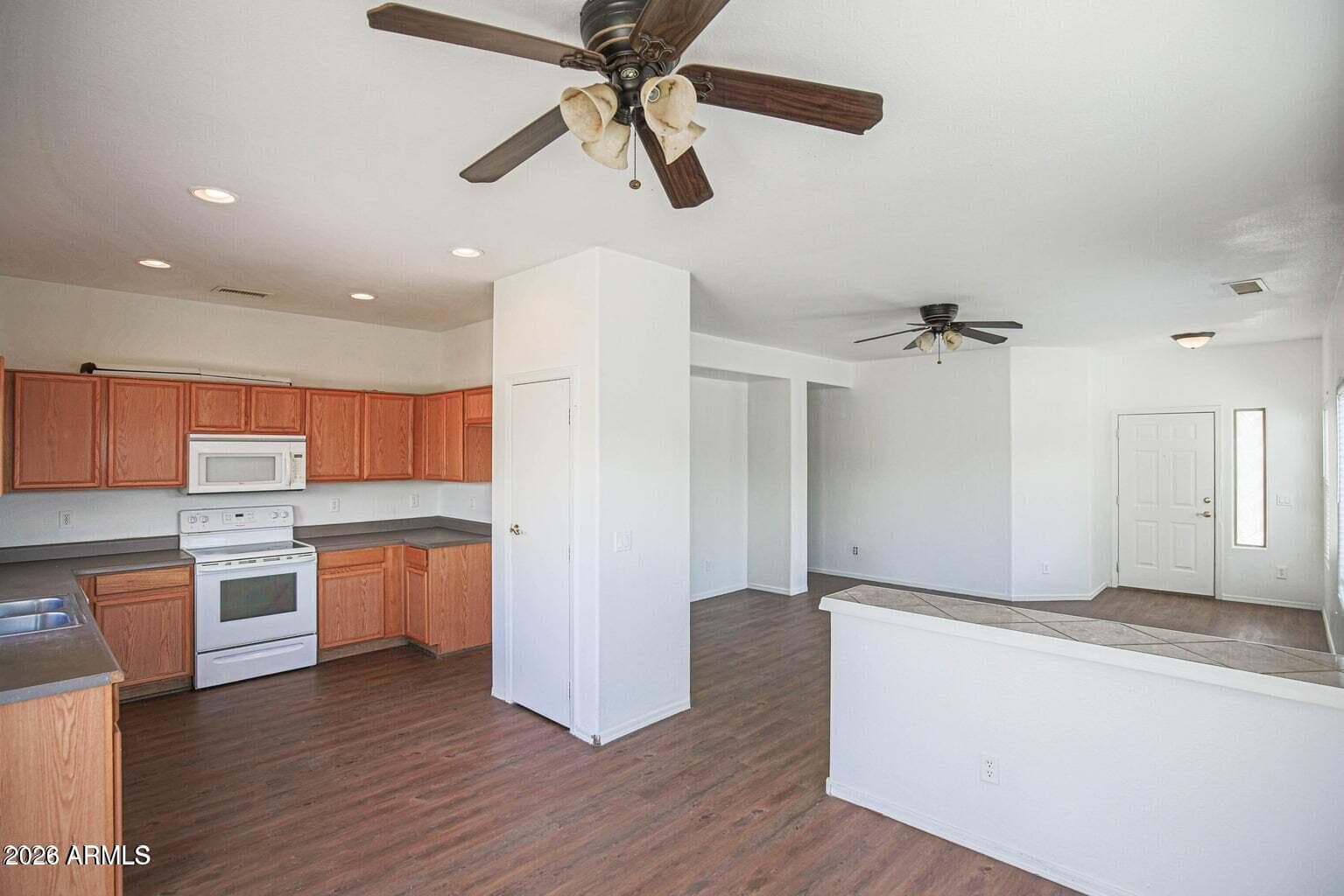 98 5TH Avenue W, Buckeye, AZ 85326 — photo 3 of 8