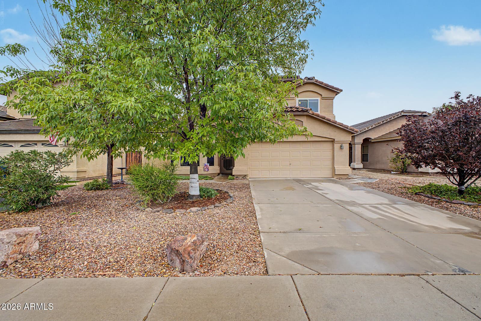 1071 S HONEYSUCKLE Lane, Gilbert, AZ 85296 — photo 4 of 37