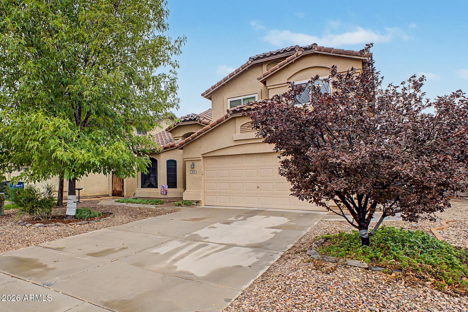 1071 S HONEYSUCKLE Lane, Gilbert, AZ 85296 — photo 5 of 37