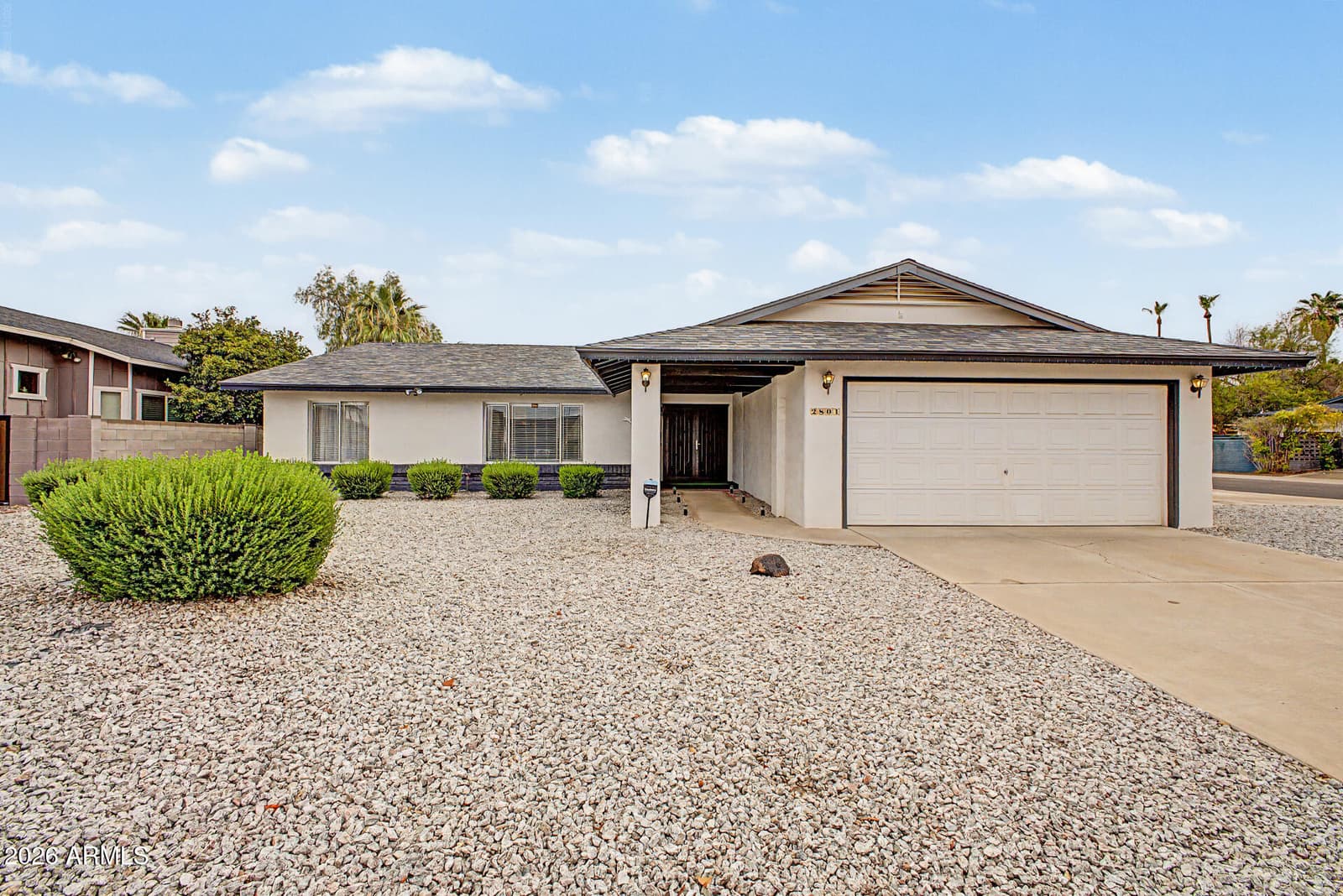 2801 E NORTH Lane, Phoenix, AZ 85028 — photo 2 of 31