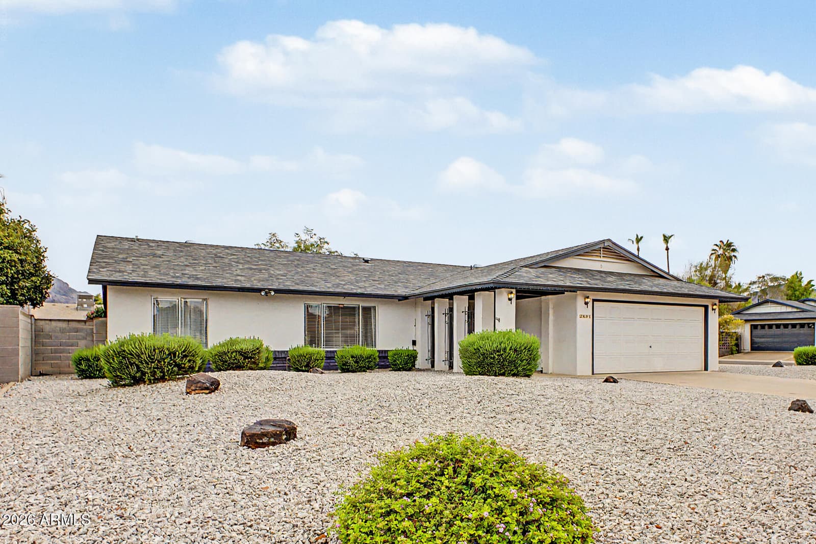2801 E NORTH Lane, Phoenix, AZ 85028 — photo 3 of 31