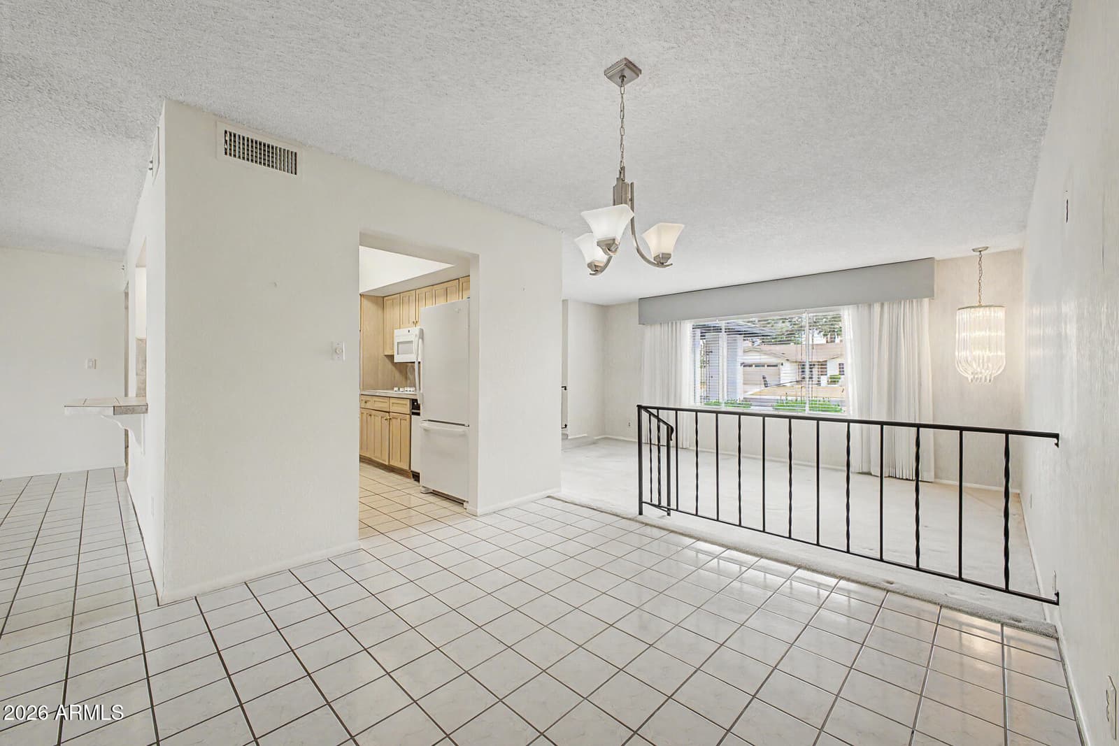 2801 E NORTH Lane, Phoenix, AZ 85028 — photo 11 of 31