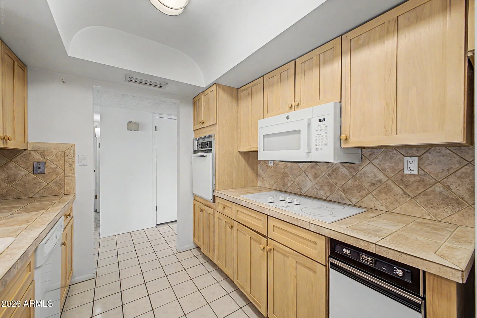 2801 E NORTH Lane, Phoenix, AZ 85028 — photo 16 of 31