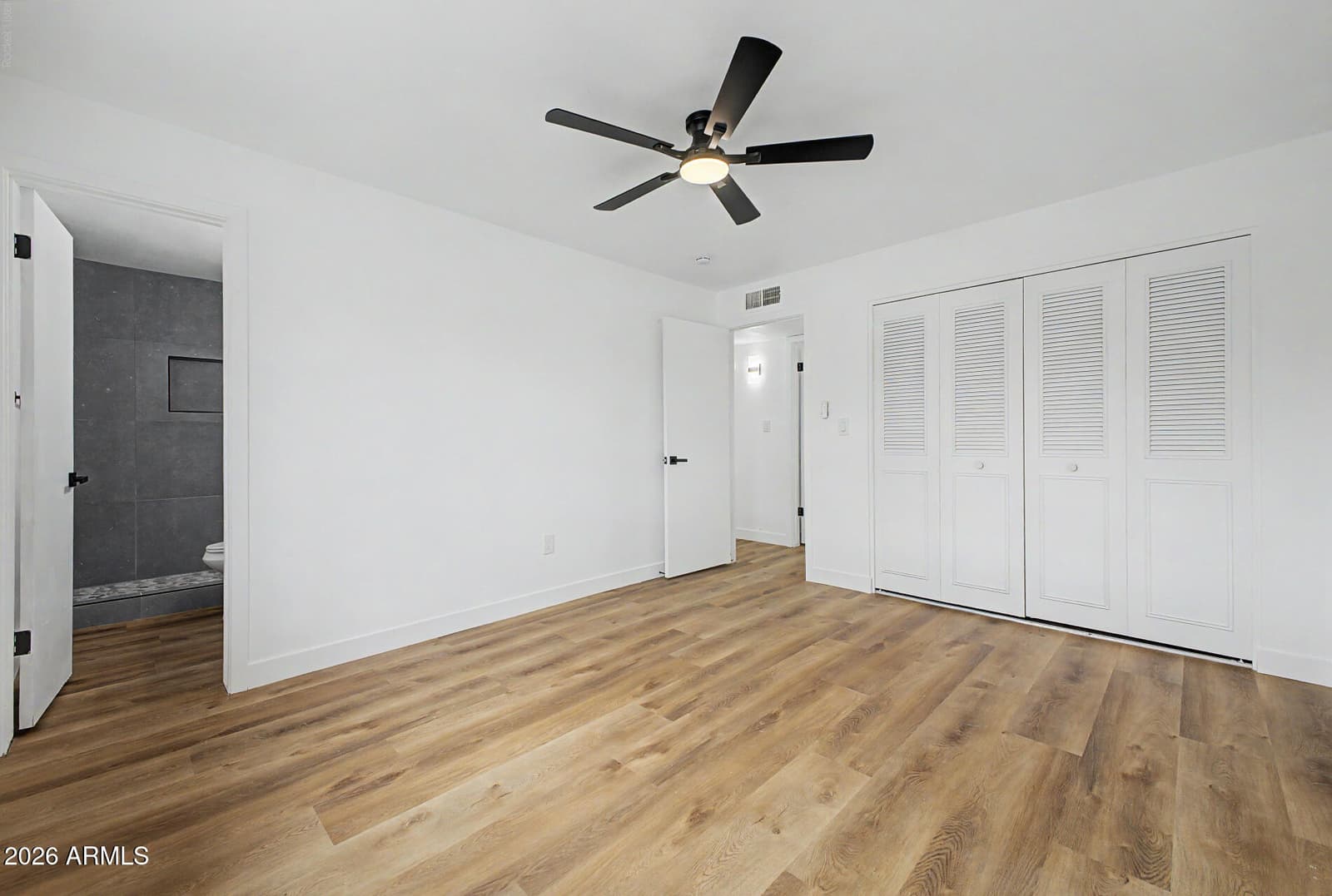 6618 N 46TH Avenue, Glendale, AZ 85301 — photo 10 of 19