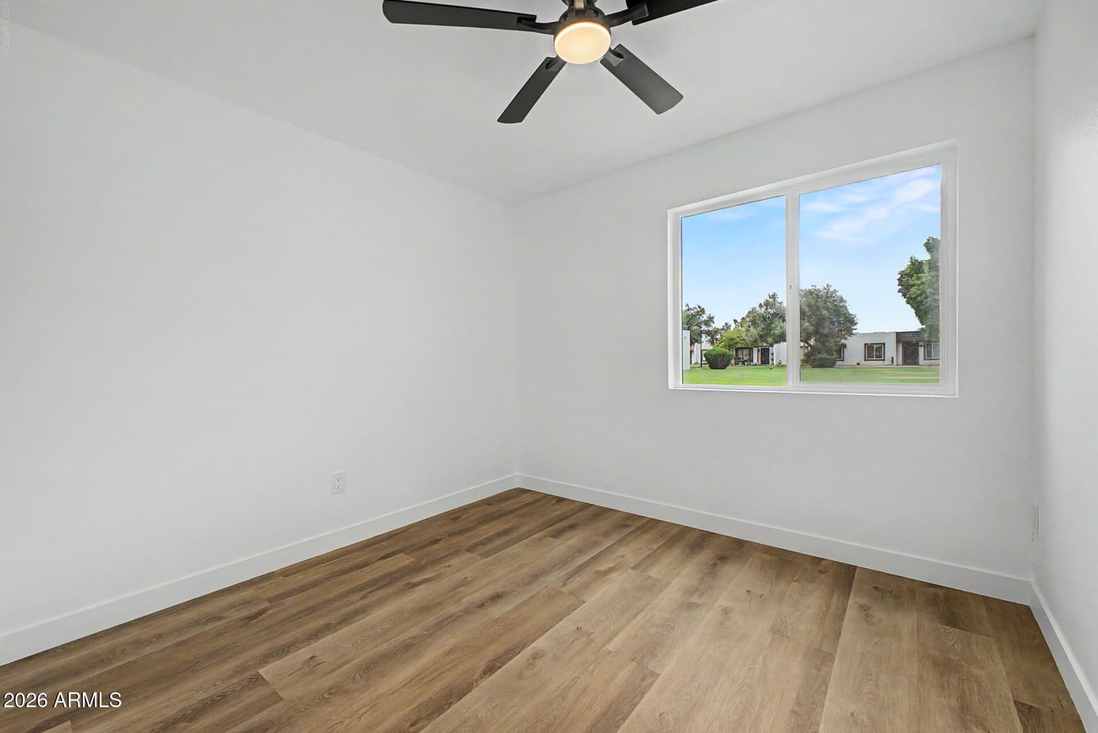 6618 N 46TH Avenue, Glendale, AZ 85301 — photo 9 of 19
