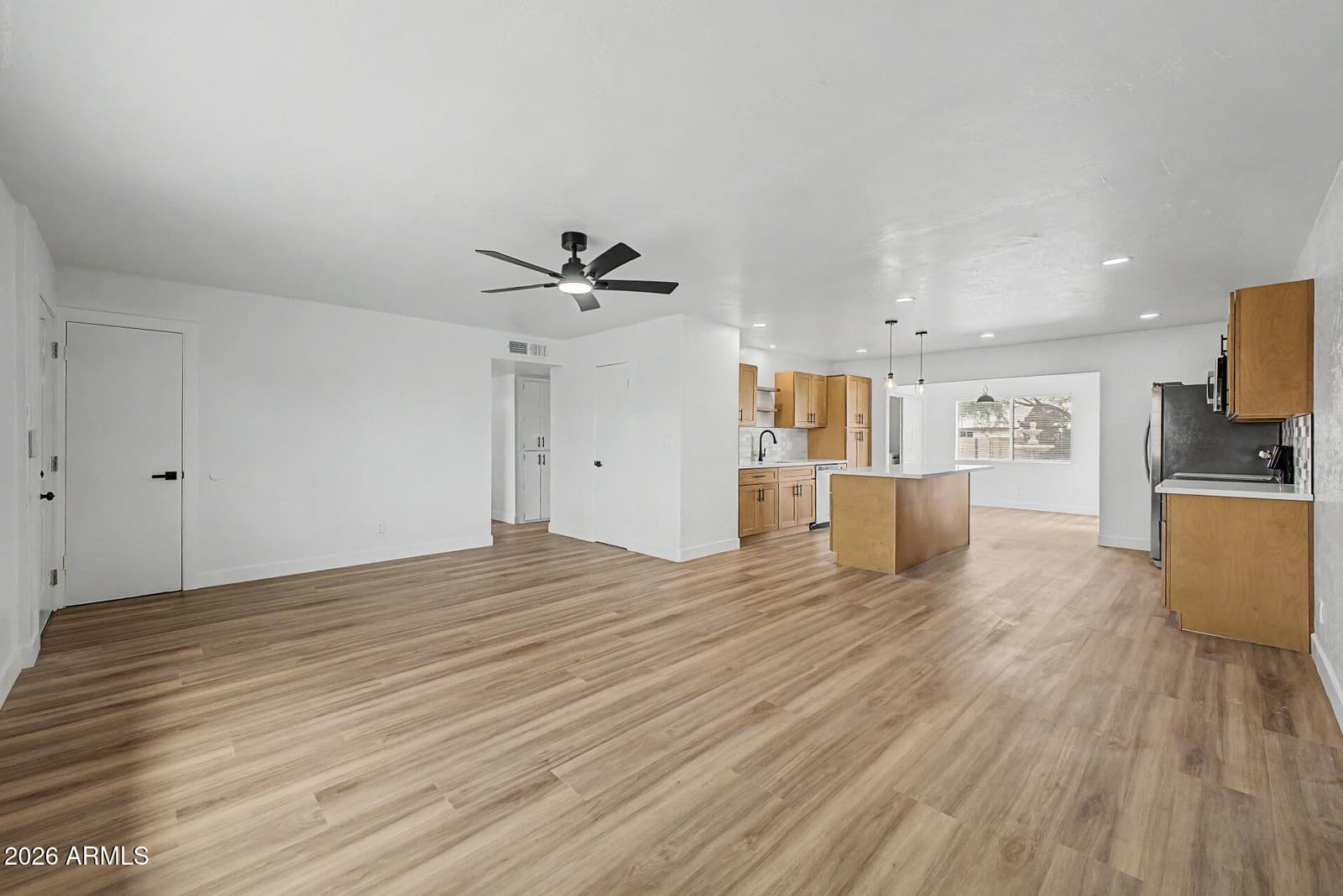 14654 N 54TH Avenue, Glendale, AZ 85306 — photo 10 of 33