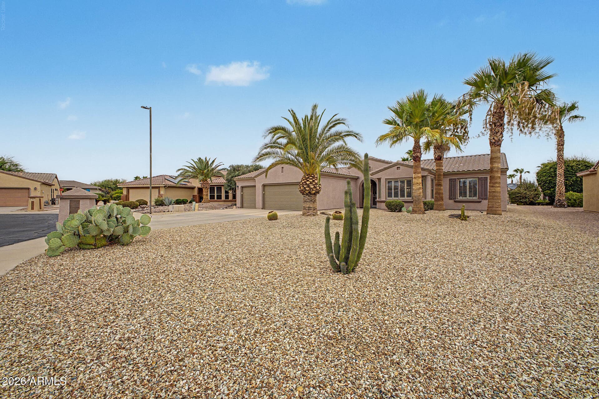 15940 W ZINNIA Court, Surprise, AZ 85374 — photo 3 of 38