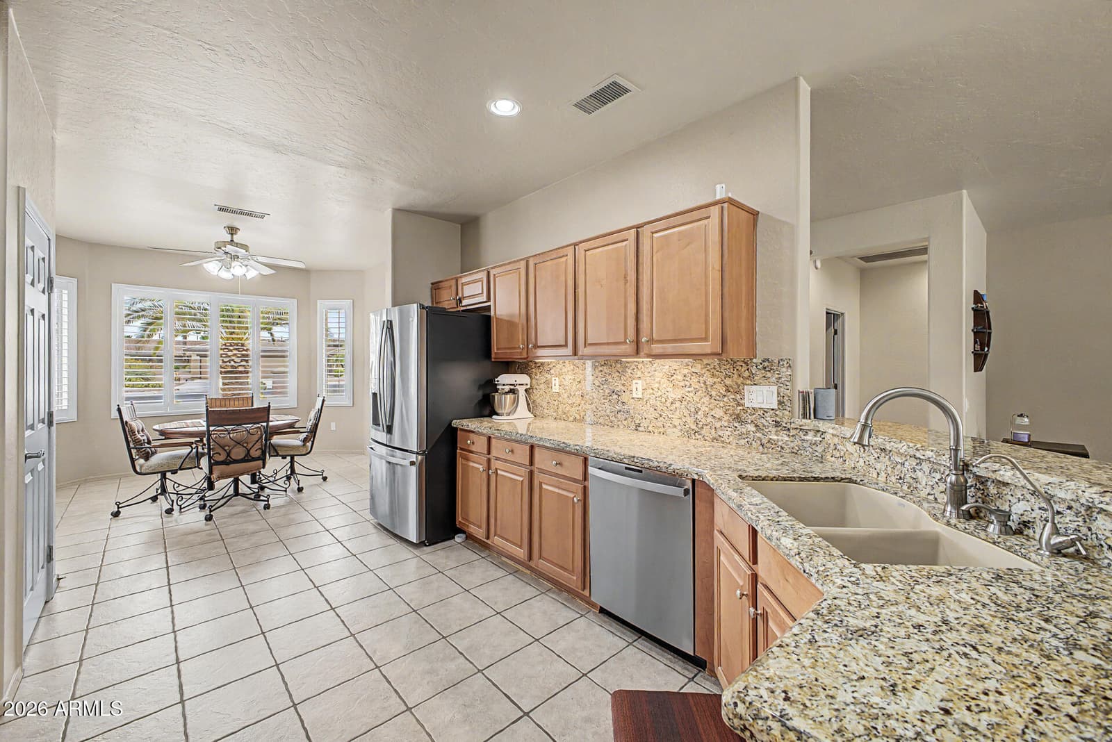 15940 W ZINNIA Court, Surprise, AZ 85374 — photo 10 of 38
