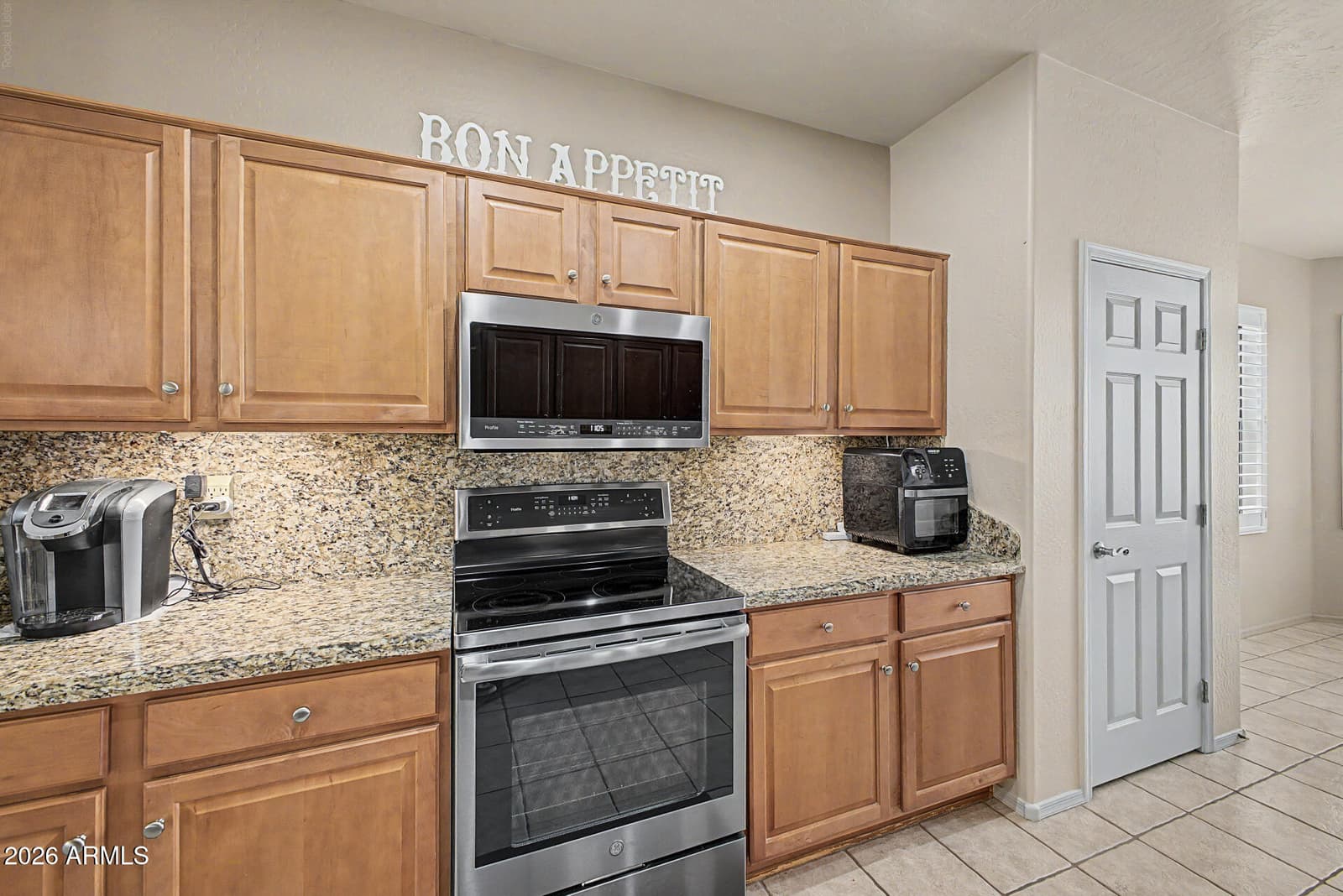 15940 W ZINNIA Court, Surprise, AZ 85374 — photo 11 of 38