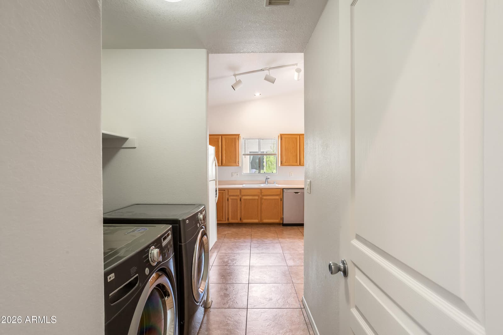 3085 RAVEN Drive, Sierra Vista, AZ 85650 — photo 14 of 40
