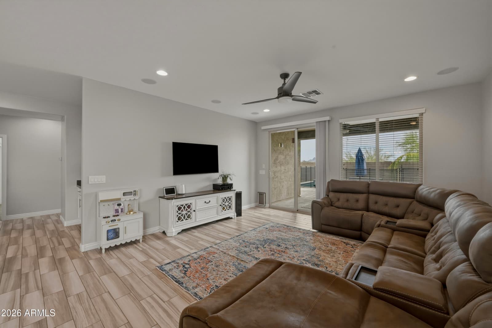 31324 N 26TH Glen N, Phoenix, AZ 85085 — photo 4 of 39