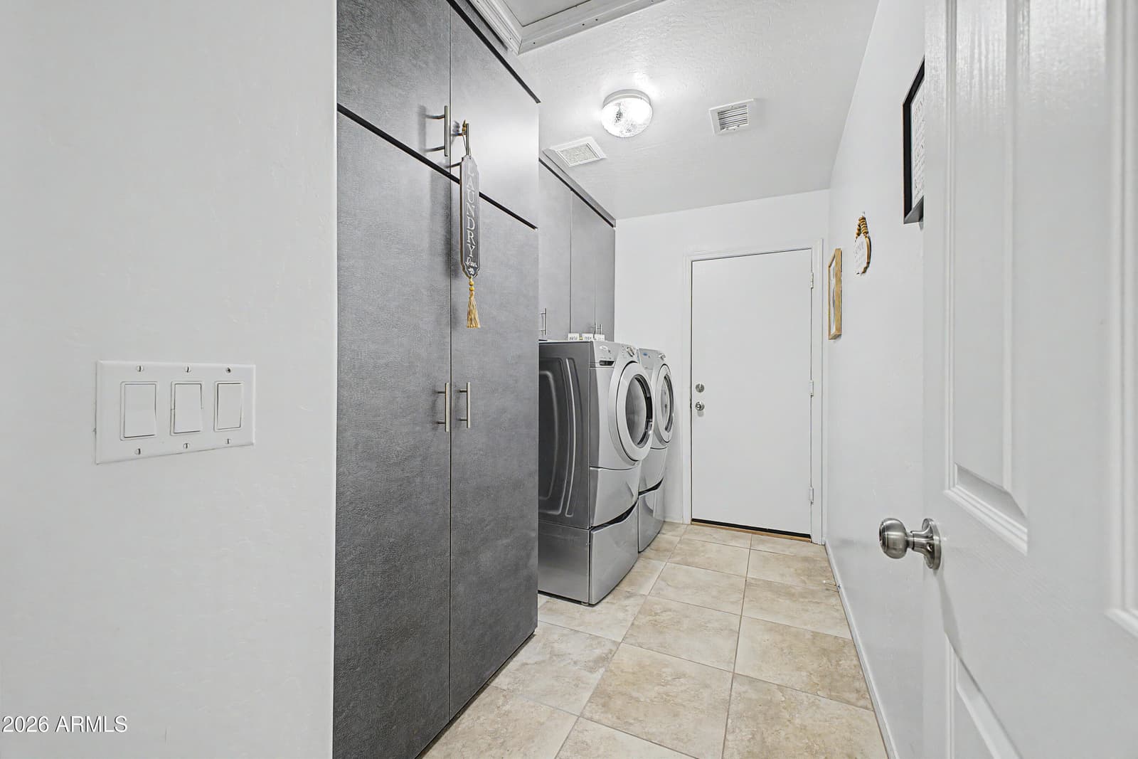 140 W BAYLOR Lane, Gilbert, AZ 85233 — photo 16 of 28