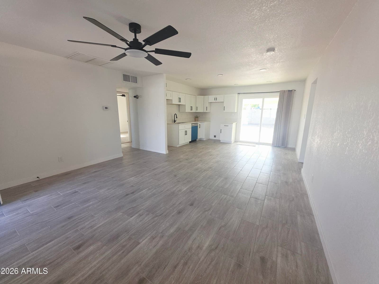 2516 N 47TH Drive, Phoenix, AZ 85035 — photo 10 of 18