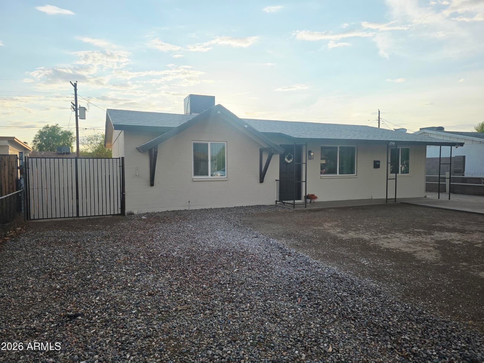 2516 N 47TH Drive, Phoenix, AZ 85035 — photo 4 of 18