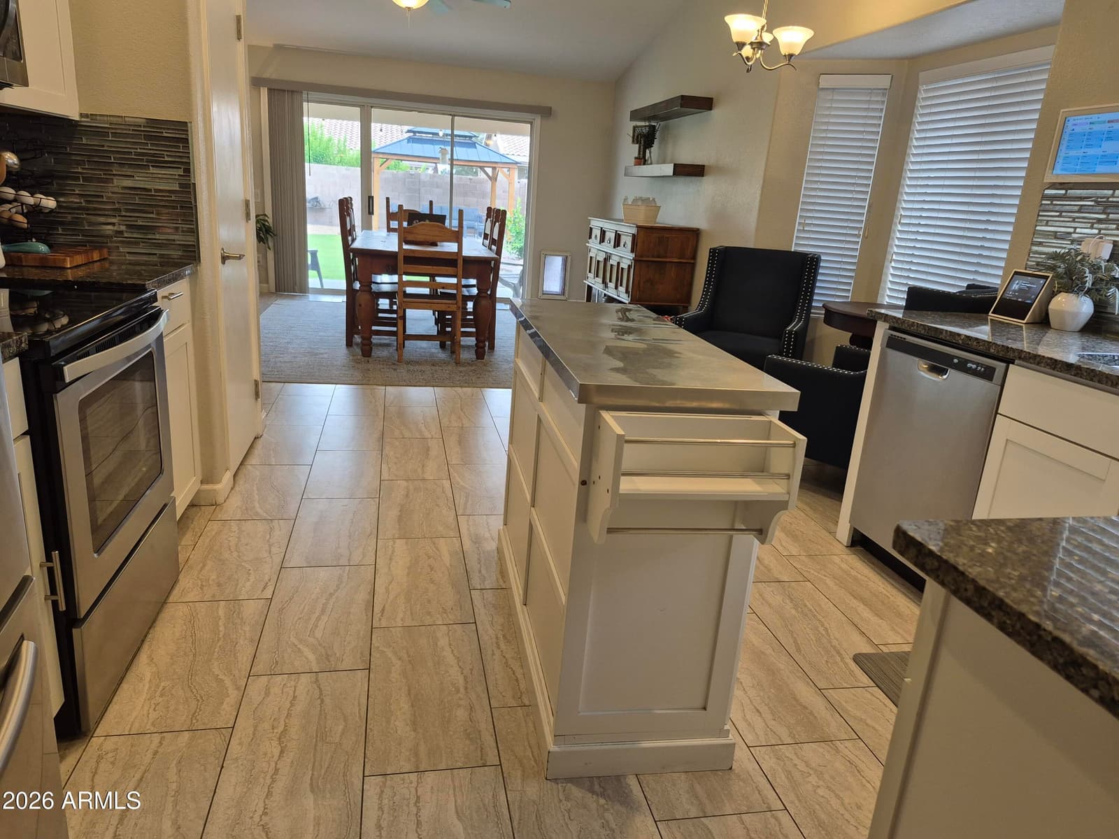 633 E IRONWOOD Drive, Chandler, AZ 85225 — photo 8 of 37