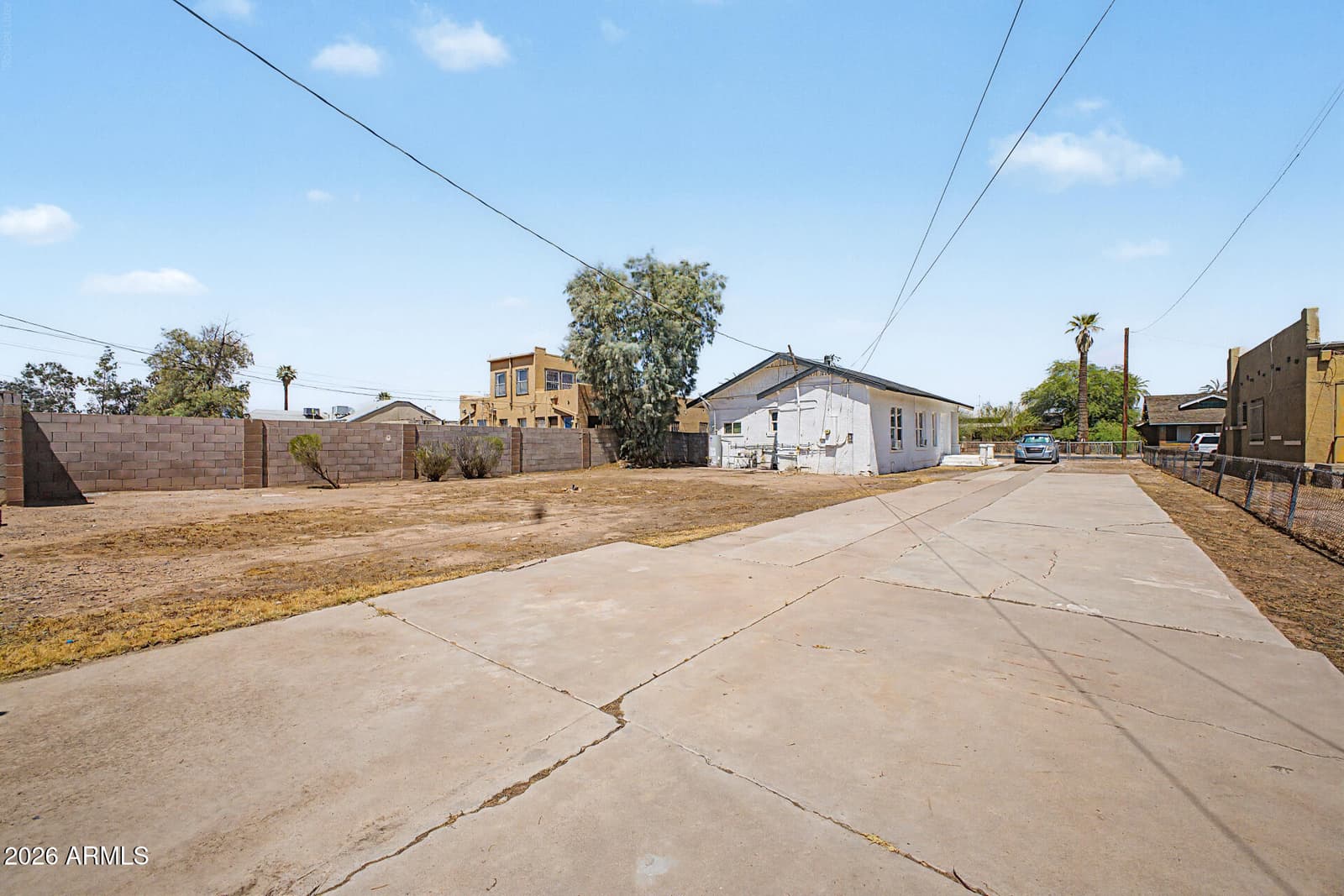 324 N 18TH Avenue, Phoenix, AZ 85007 — photo 10 of 15