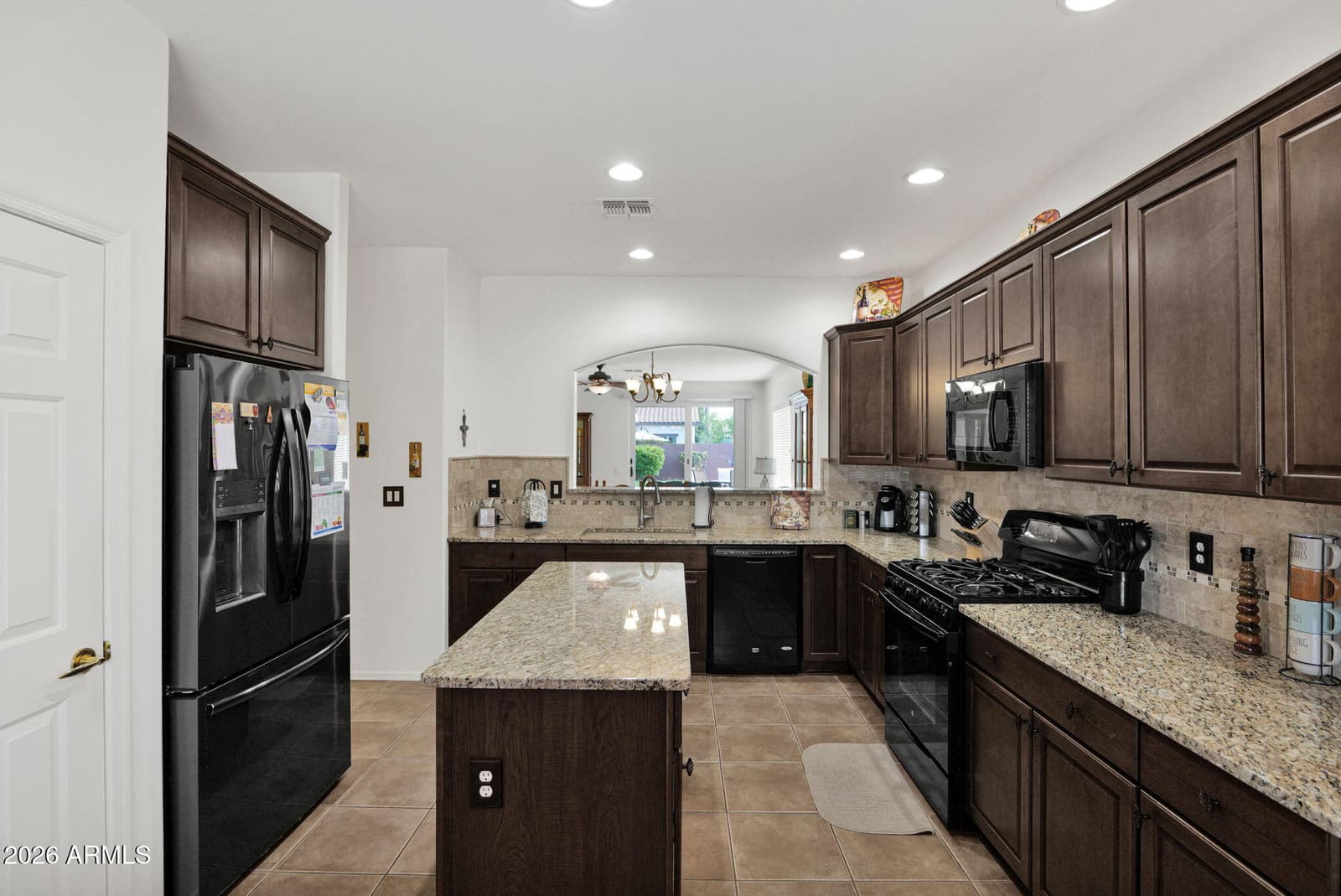 897 E INDIAN WELLS Place, Chandler, AZ 85249 — photo 18 of 38