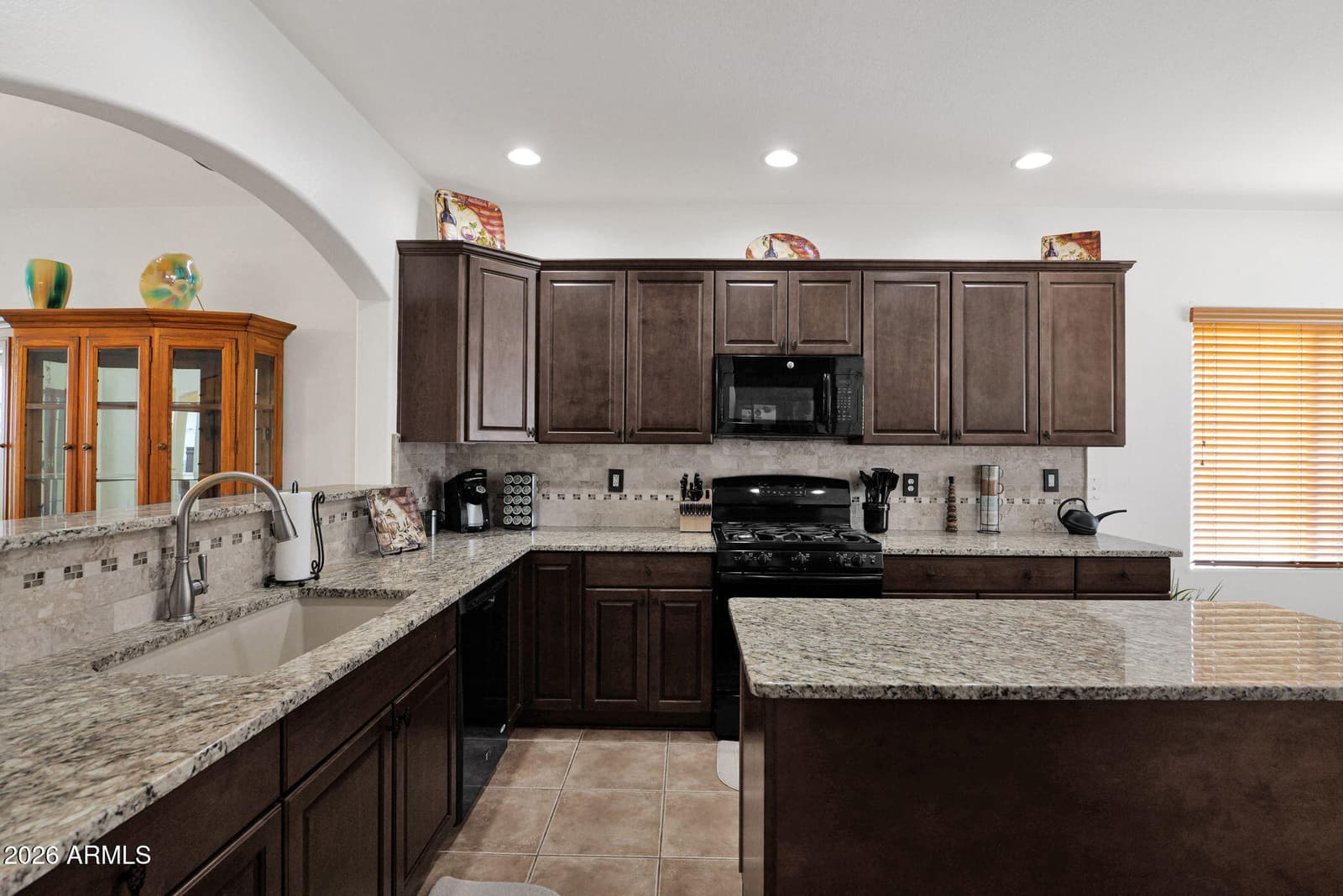897 E INDIAN WELLS Place, Chandler, AZ 85249 — photo 21 of 38