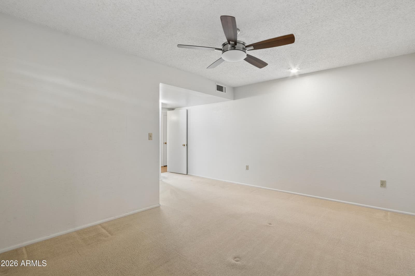10906 W ROUNDELAY Circle S, Sun City, AZ 85351 — photo 20 of 40