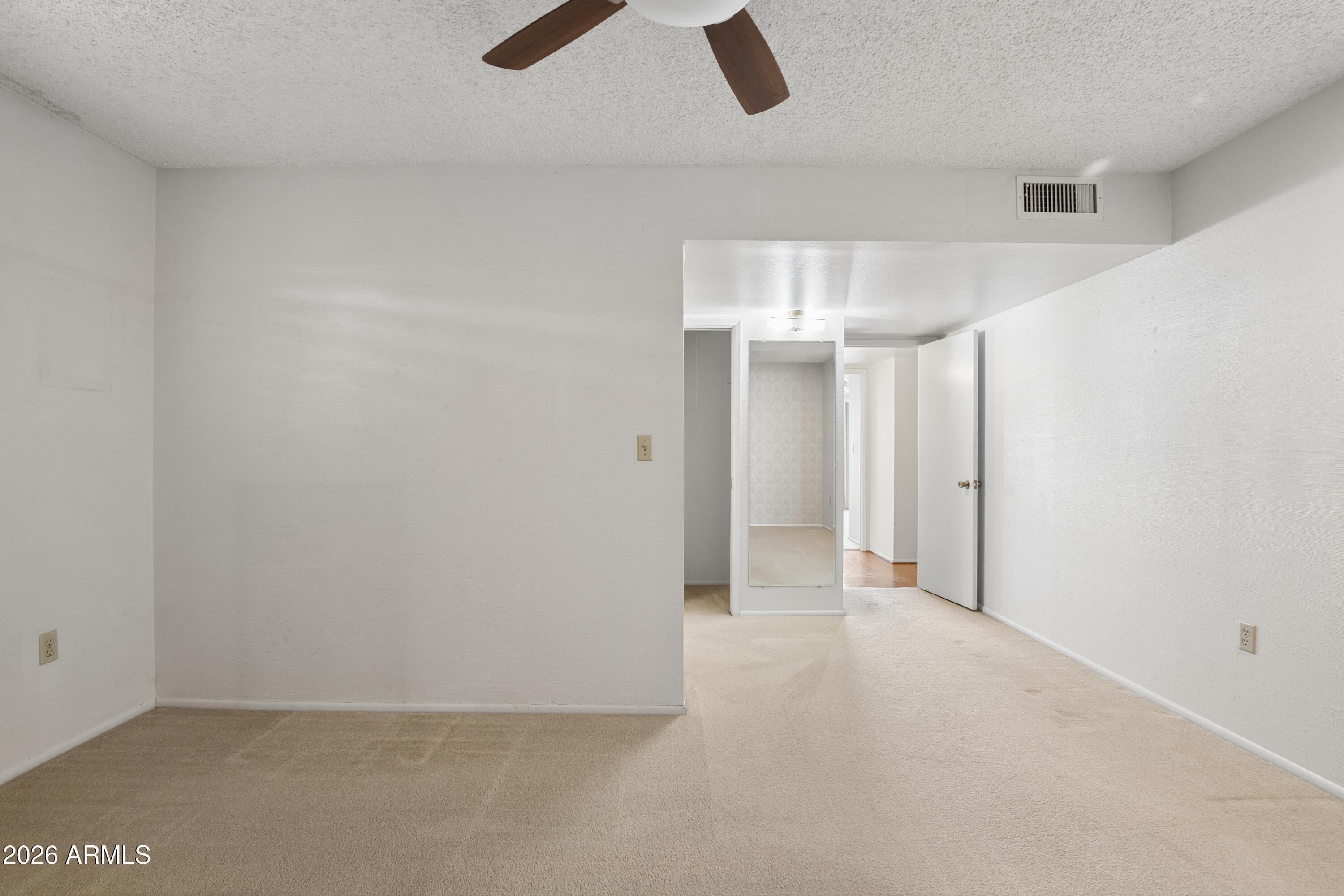 10906 W ROUNDELAY Circle S, Sun City, AZ 85351 — photo 21 of 40