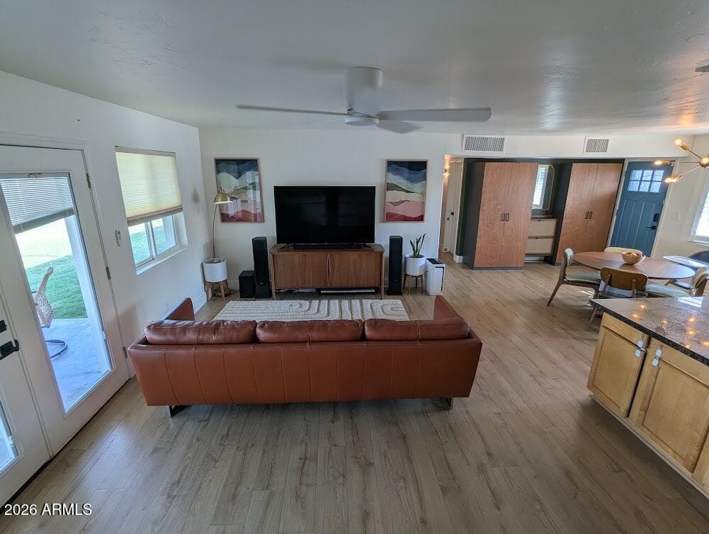 7537 N 17TH Drive, Phoenix, AZ 85021 — photo 7 of 29