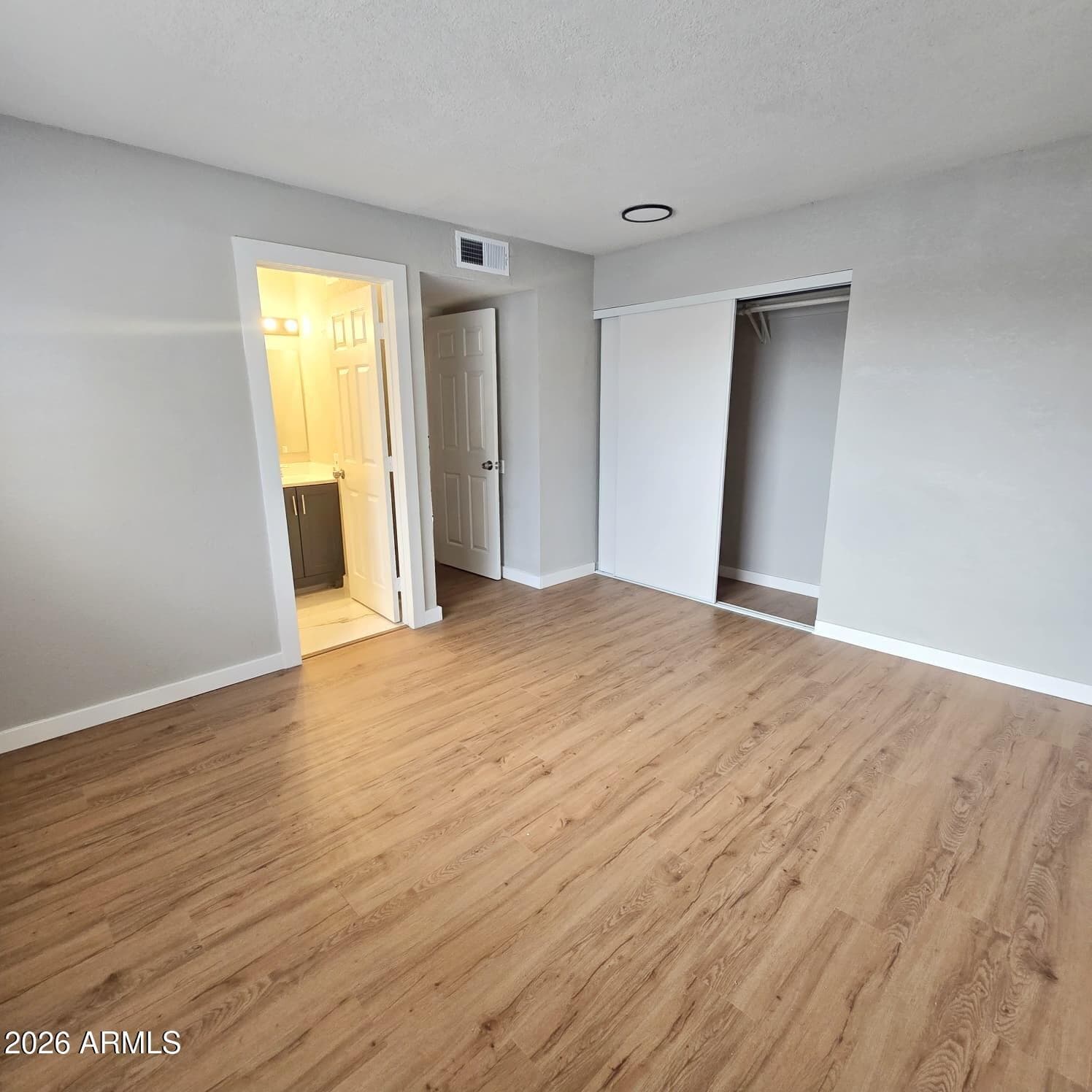 5725 N 44TH Lane, Glendale, AZ 85301 — photo 13 of 20