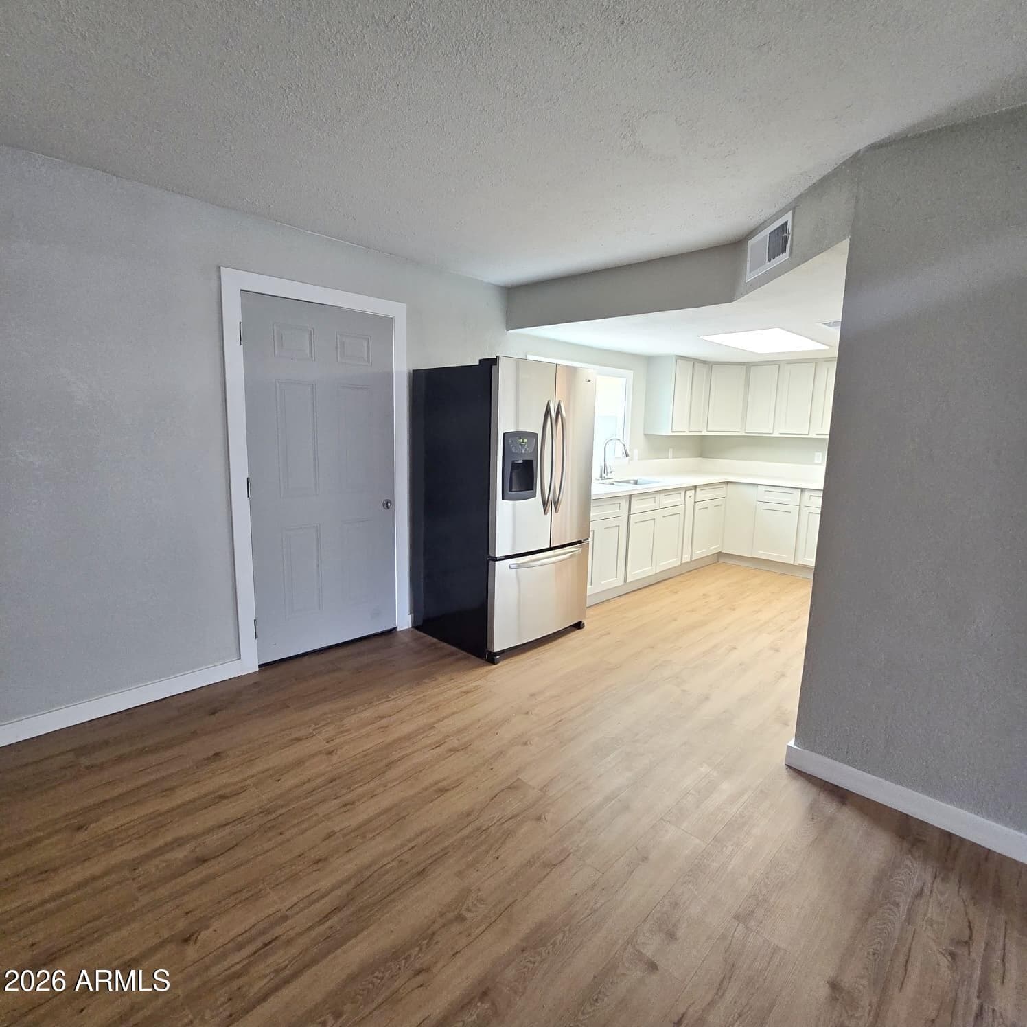 5725 N 44TH Lane, Glendale, AZ 85301 — photo 4 of 20