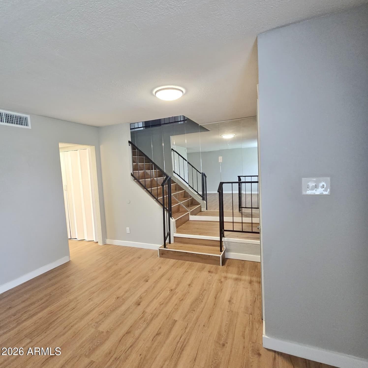5725 N 44TH Lane, Glendale, AZ 85301 — photo 7 of 20