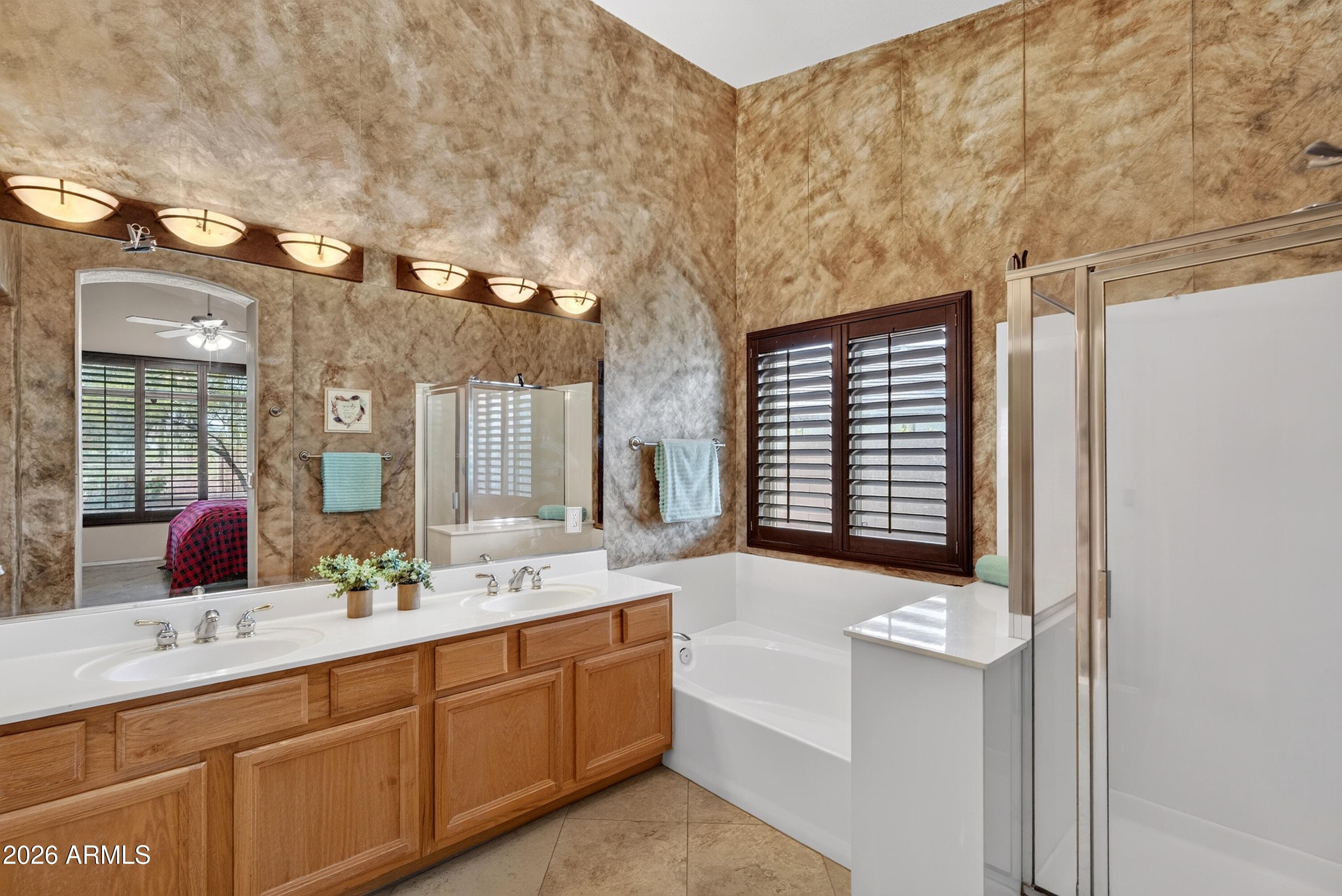 984 S WESTERN SKIES Drive, Gilbert, AZ 85296 — photo 19 of 37