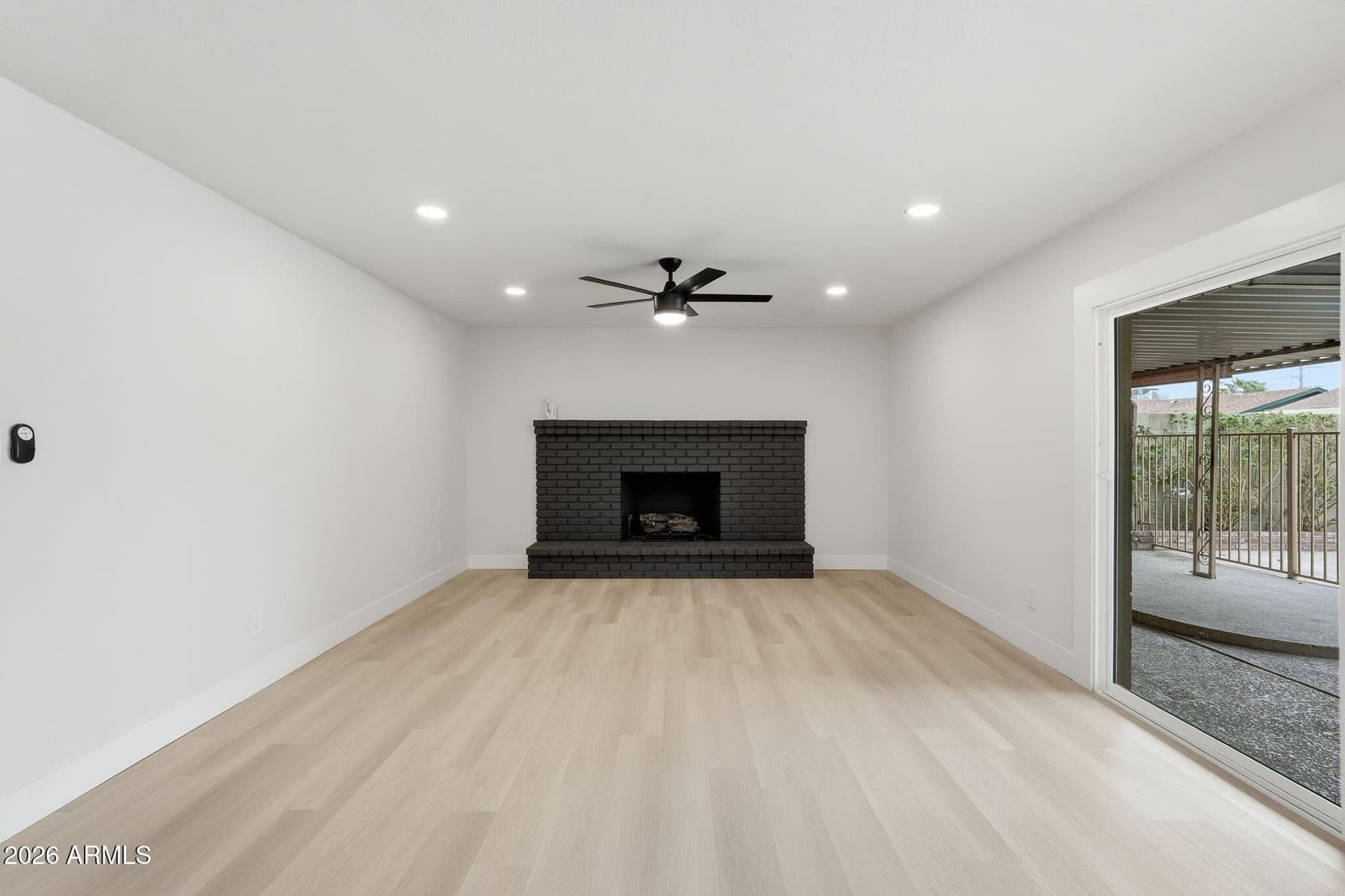 11002 N 45TH Avenue, Glendale, AZ 85304 — photo 10 of 41