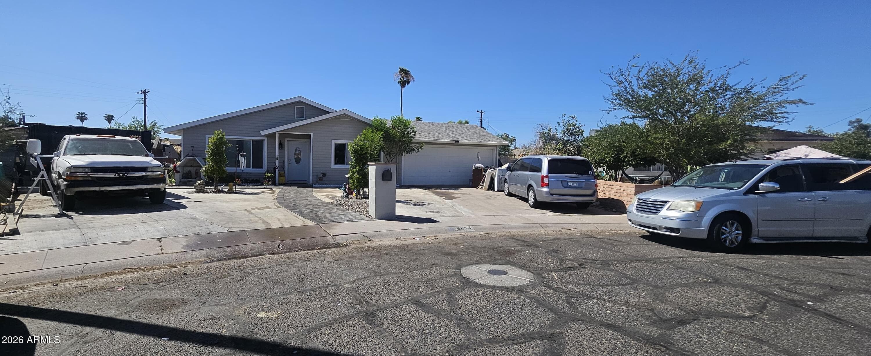 5454 W ROANOKE Avenue, Phoenix, AZ 85035 — photo 2 of 9
