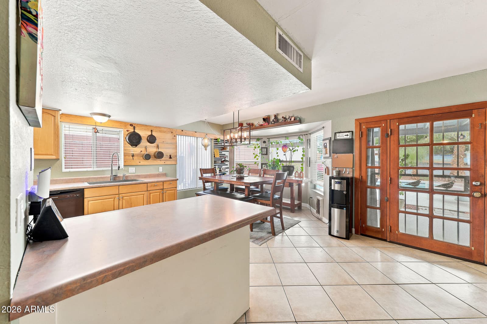 9219 N 55th Avenue, Glendale, AZ 85302 — photo 12 of 49