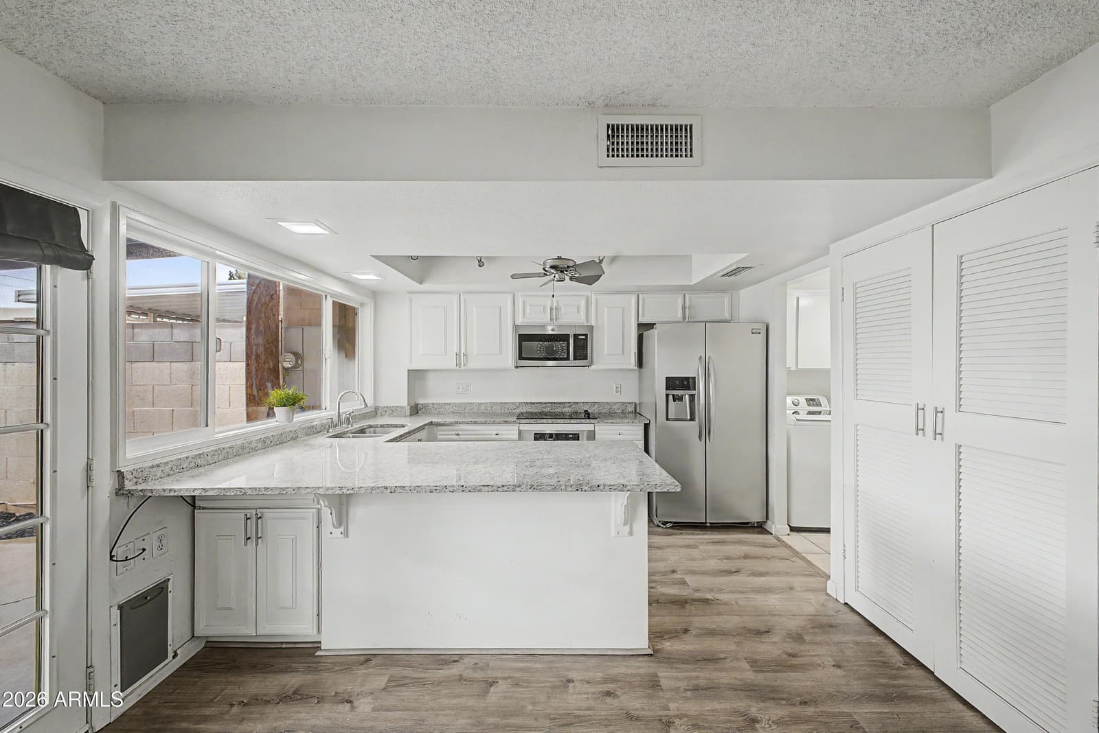 1615 E NEWPORT Drive, Tempe, AZ 85282 — photo 3 of 13