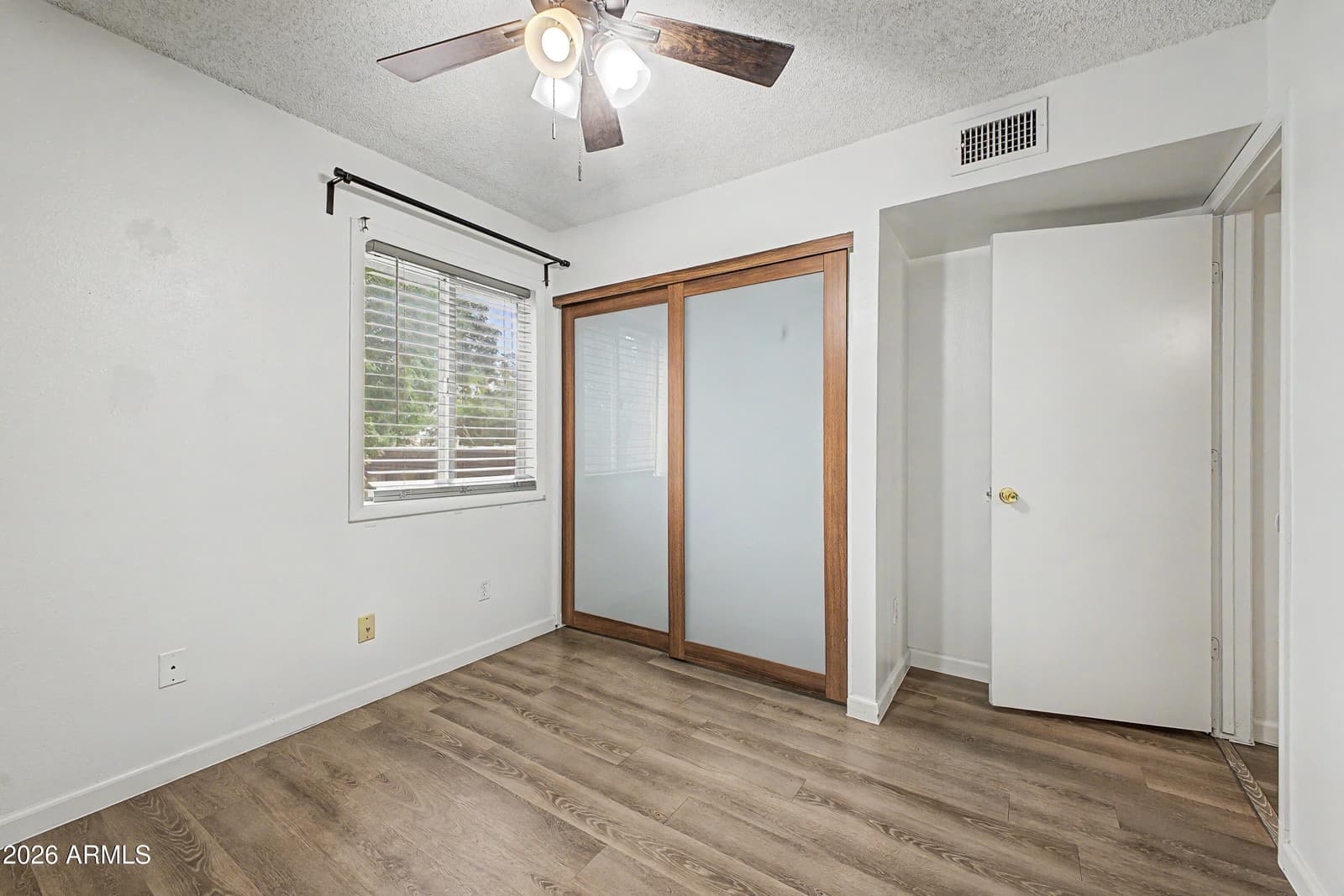 1615 E NEWPORT Drive, Tempe, AZ 85282 — photo 9 of 13
