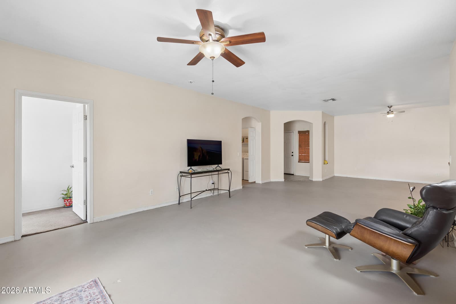 4916 W HARWELL Road, Laveen, AZ 85339 — photo 5 of 32