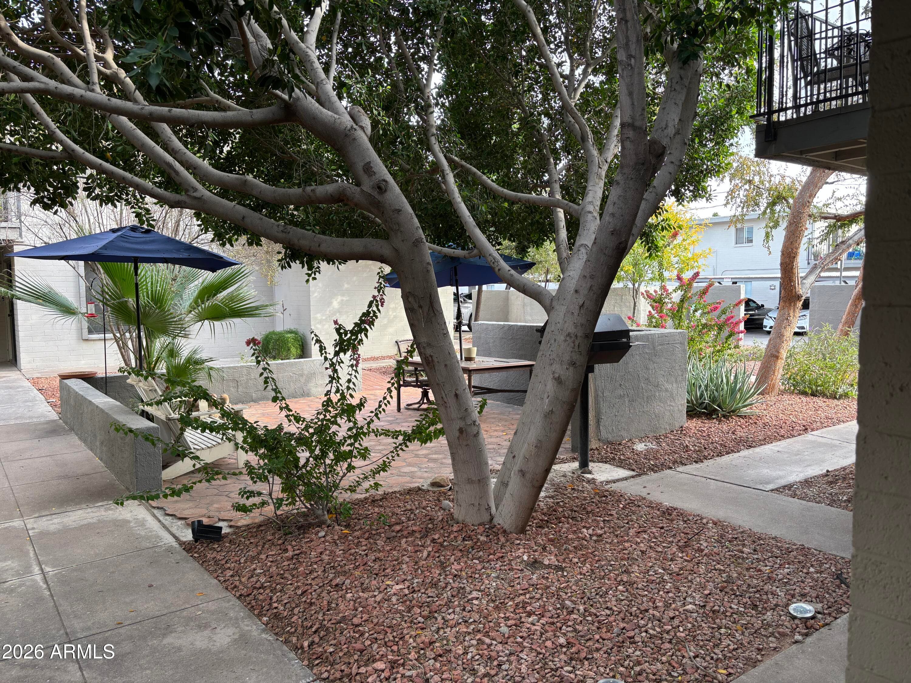 4111 E CAMELBACK Road 17, Phoenix, AZ 85018 — photo 1 of 18