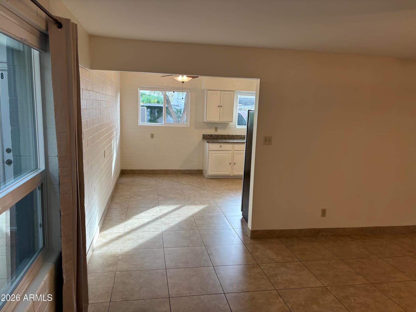 4111 E CAMELBACK Road 17, Phoenix, AZ 85018 — photo 5 of 18