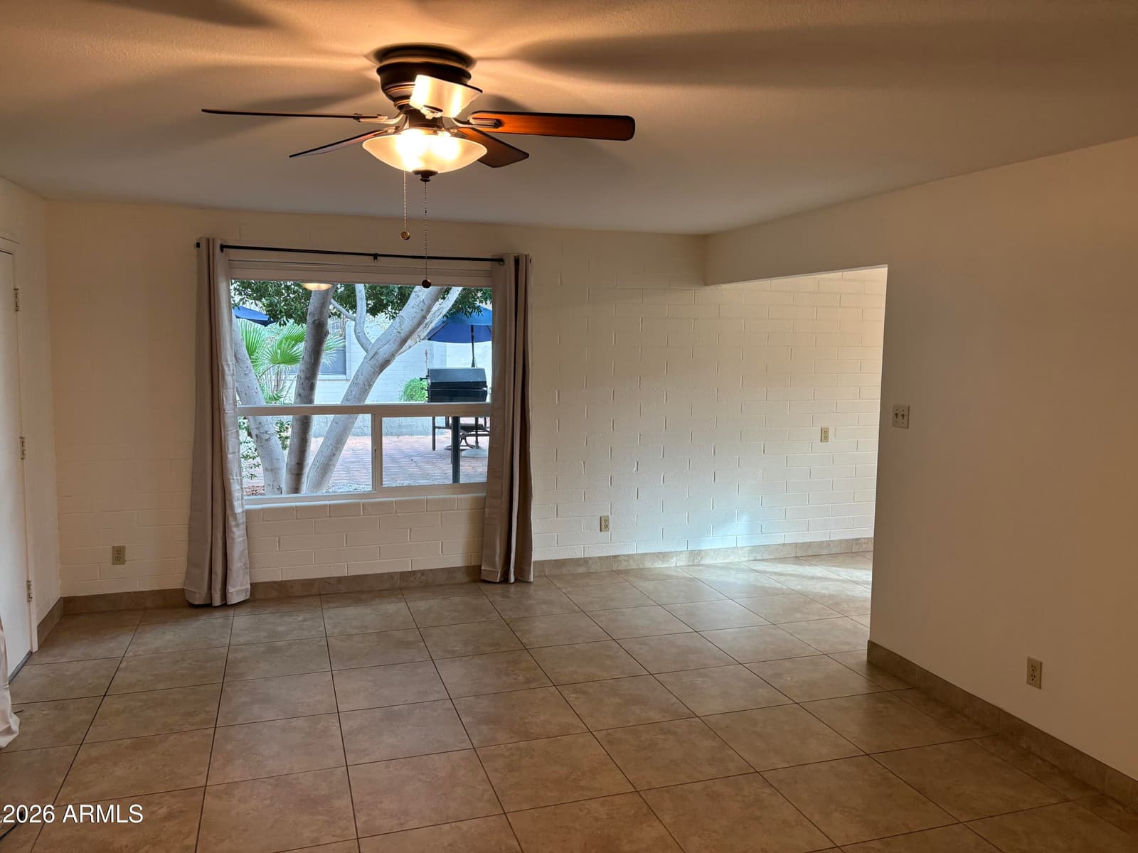 4111 E CAMELBACK Road 17, Phoenix, AZ 85018 — photo 3 of 18