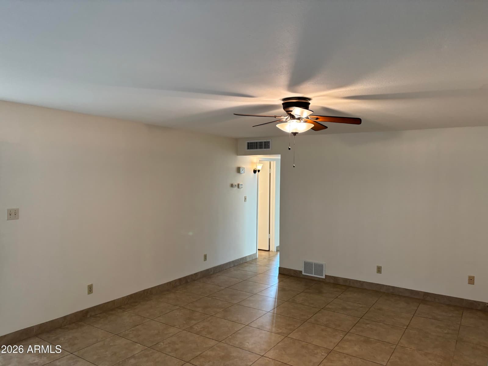 4111 E CAMELBACK Road 17, Phoenix, AZ 85018 — photo 4 of 18