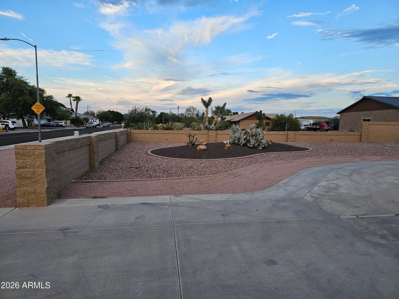6019 W Greenbriar Drive, Glendale, AZ 85308 — photo 3 of 20