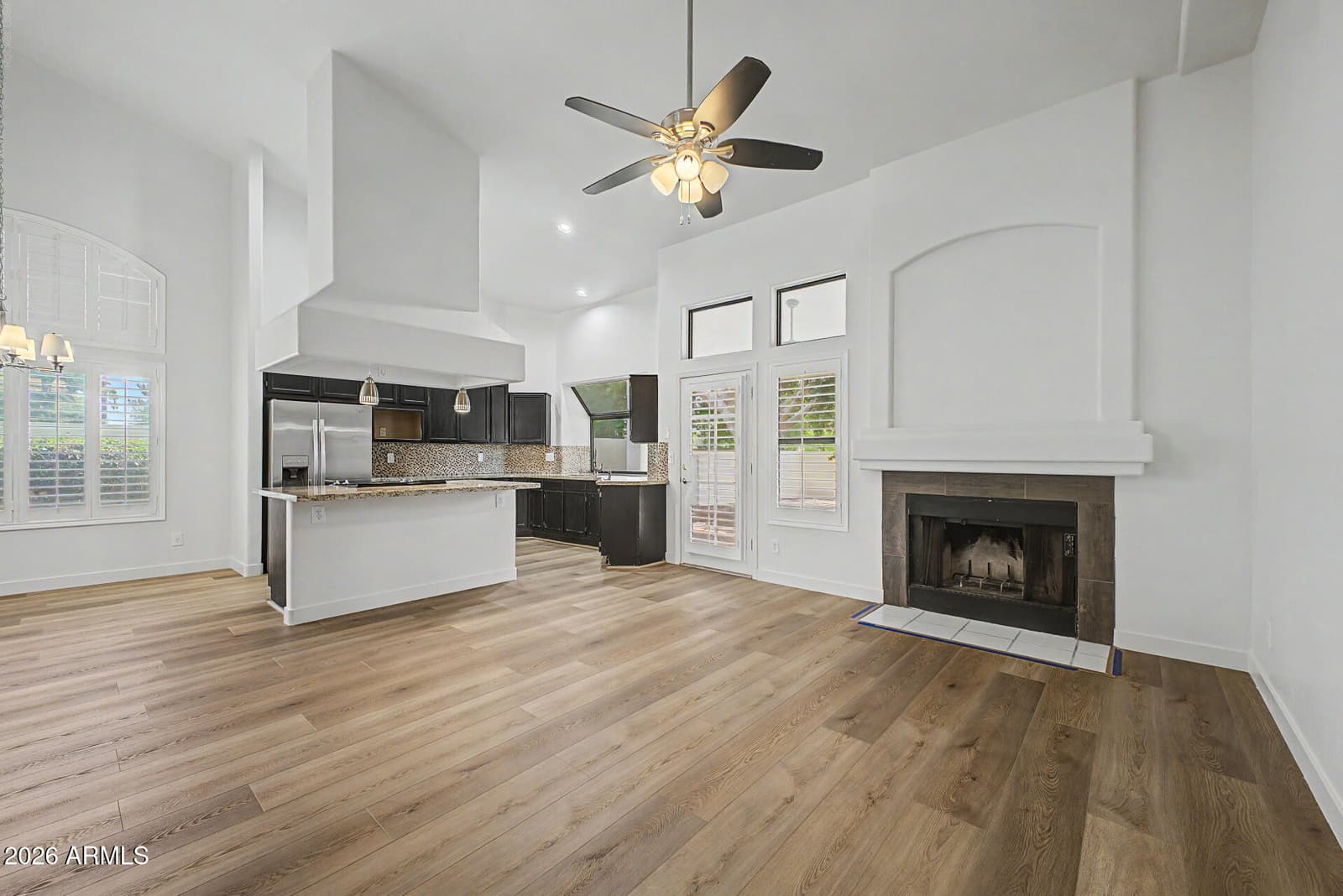 12220 N 56TH Drive, Glendale, AZ 85304 — photo 11 of 39