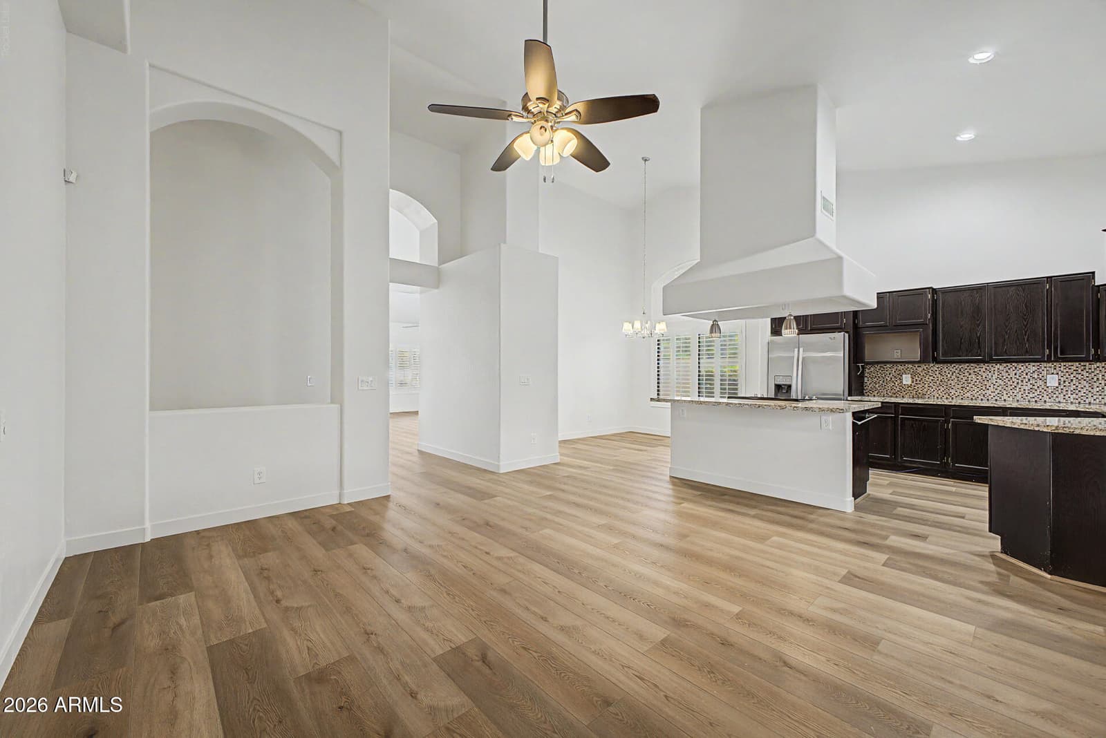 12220 N 56TH Drive, Glendale, AZ 85304 — photo 12 of 39
