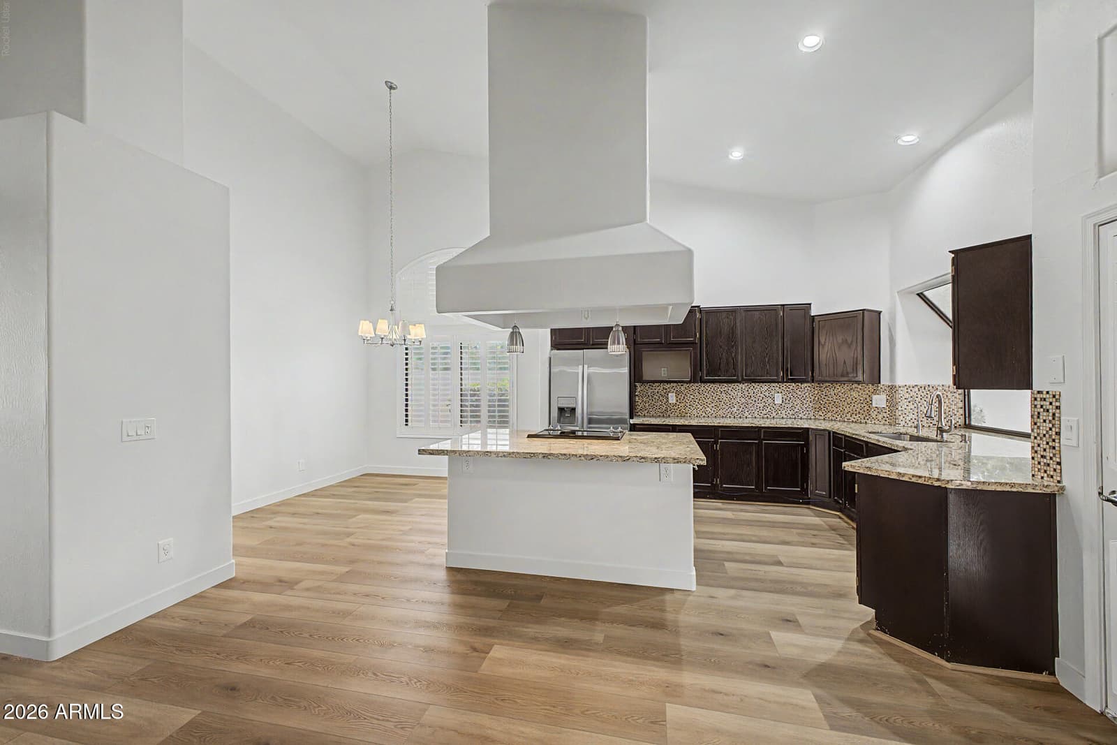 12220 N 56TH Drive, Glendale, AZ 85304 — photo 14 of 39