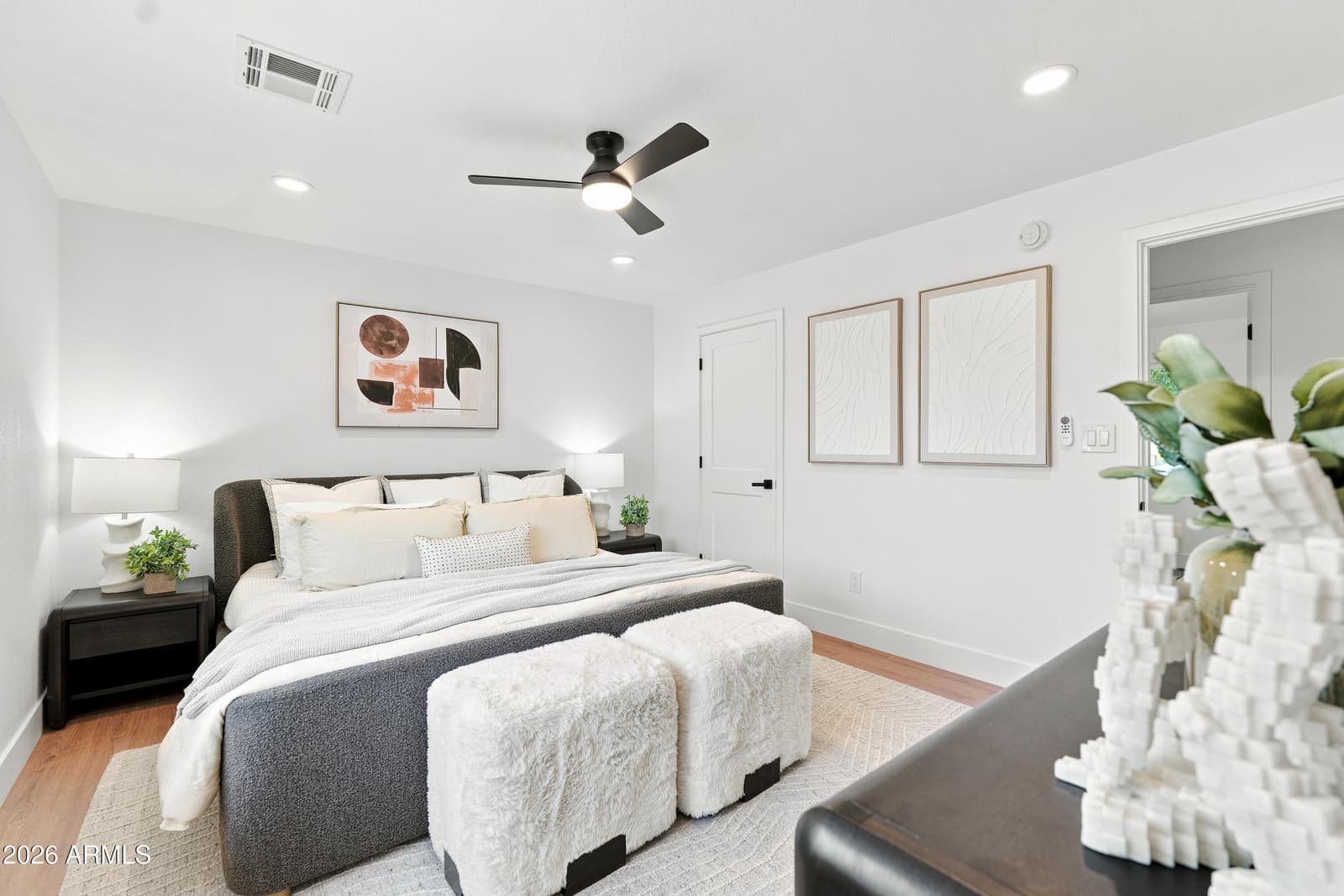 8829 N 17TH Avenue, Phoenix, AZ 85021 — photo 12 of 30